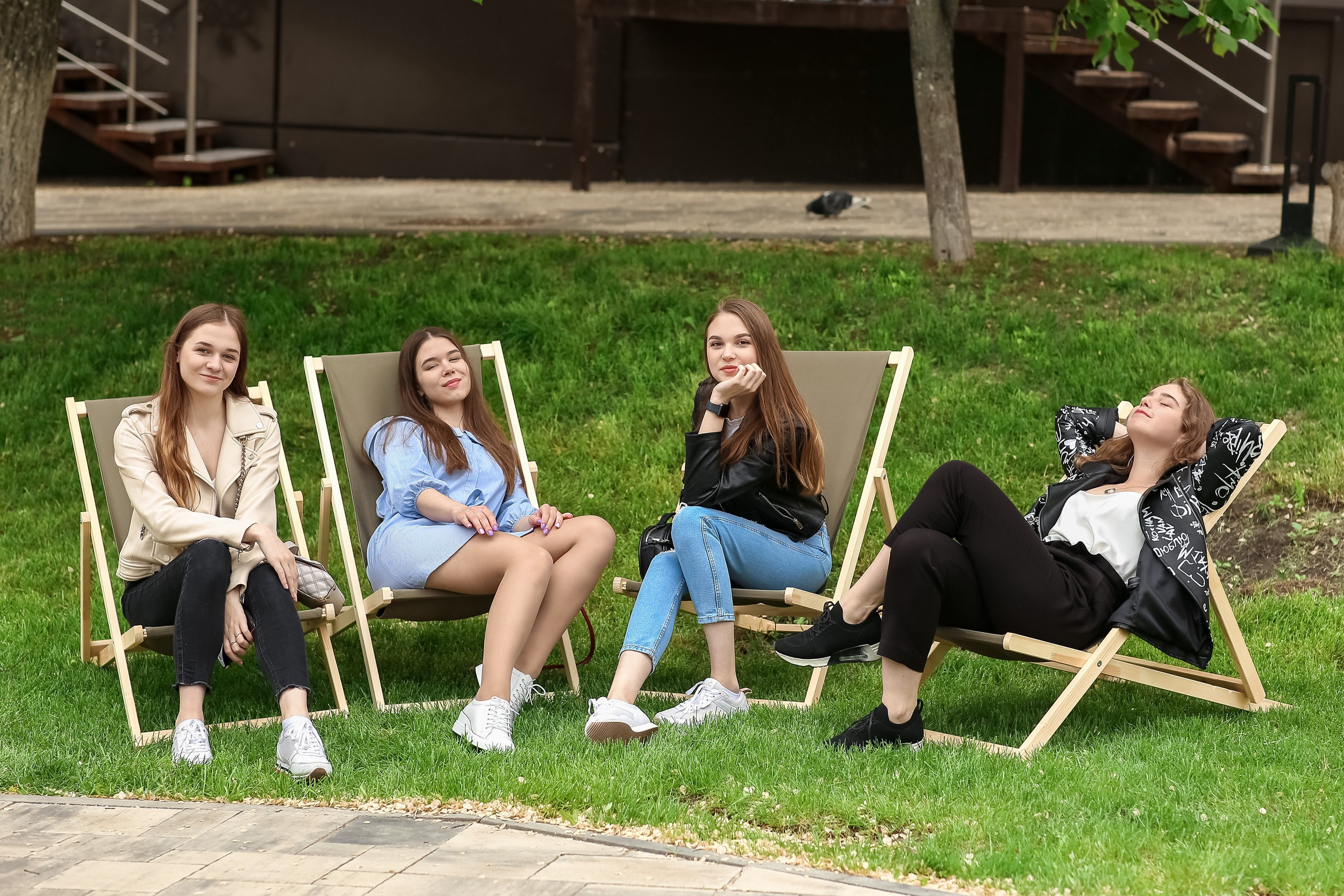 Уличная фотосессия выпускников. Школьные выпускные альбомы в Белгороде
