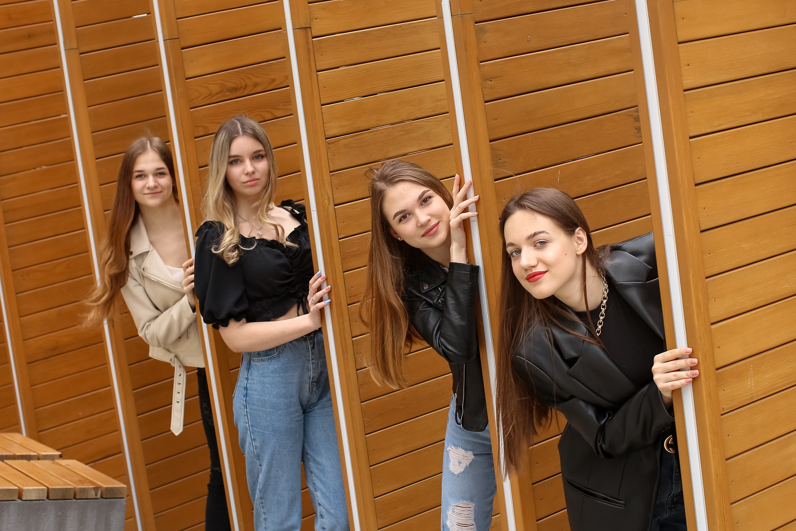 Уличная фотосессия выпускников. Школьные выпускные альбомы в Белгороде