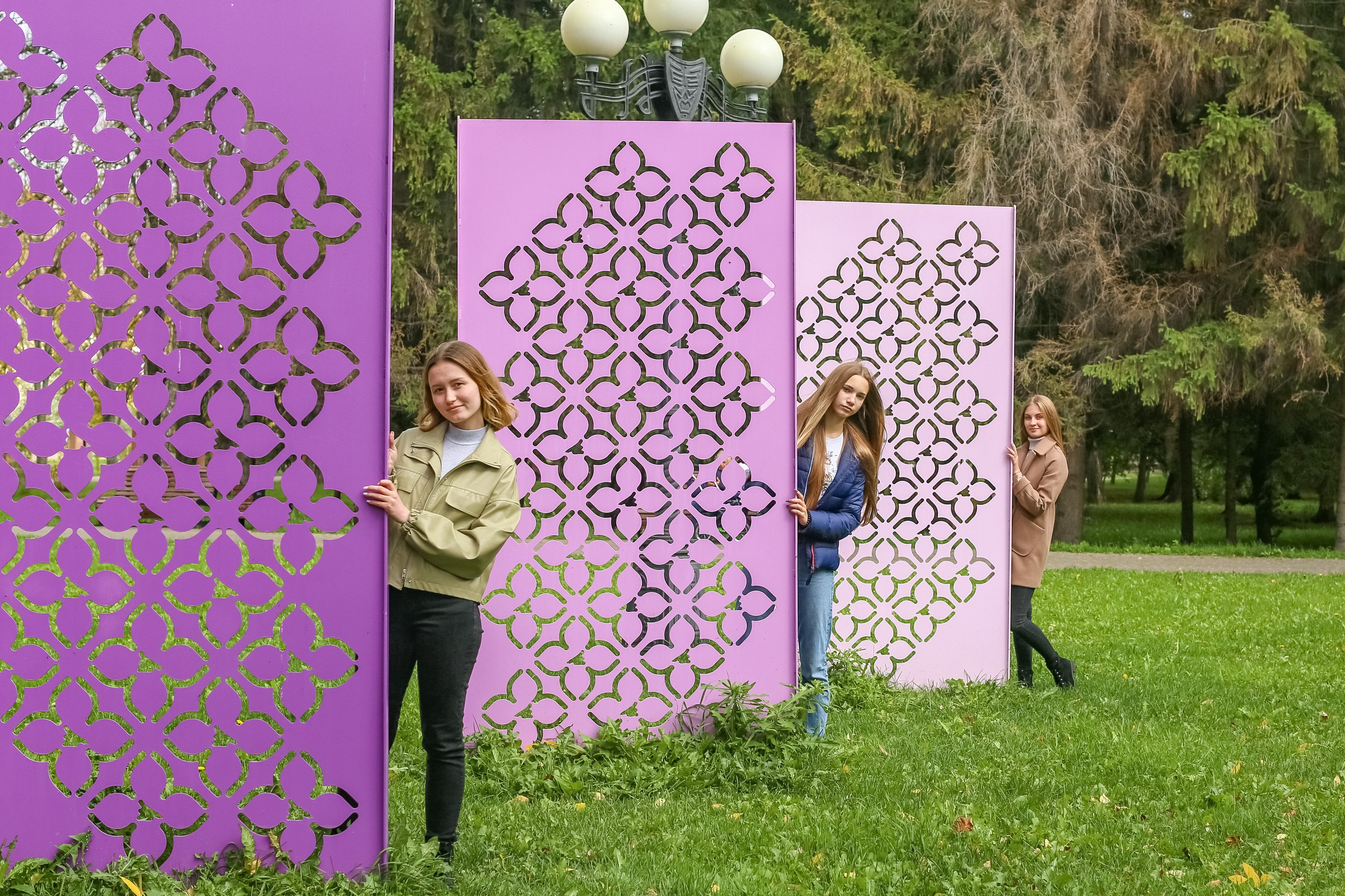 Уличная фотосессия выпускников. Школьные выпускные альбомы в Белгороде