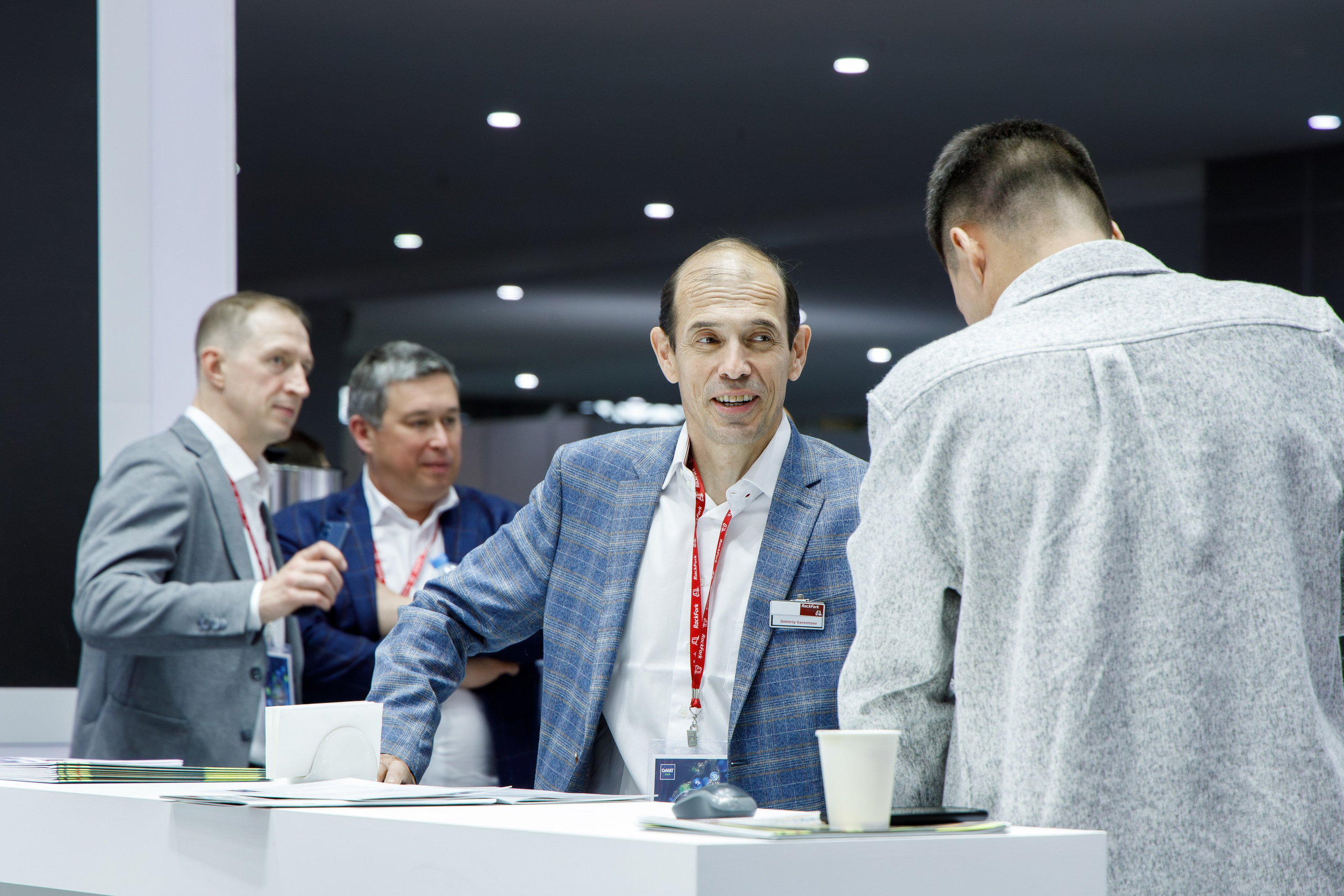 Выставки. Фотограф Неумывакин Кирилл