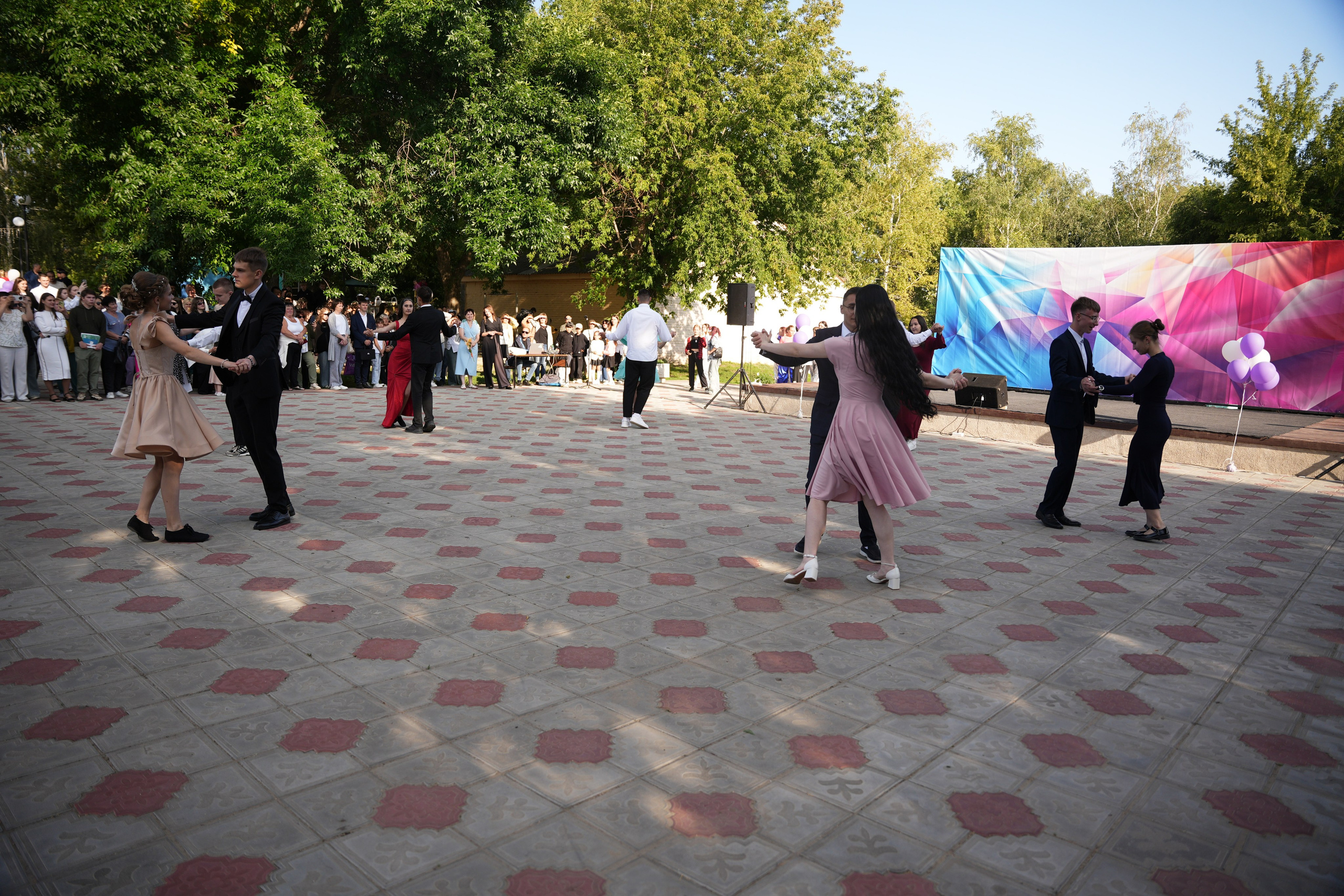 Выпускной в парке. Ольга Плаксина фотограф в Саратове