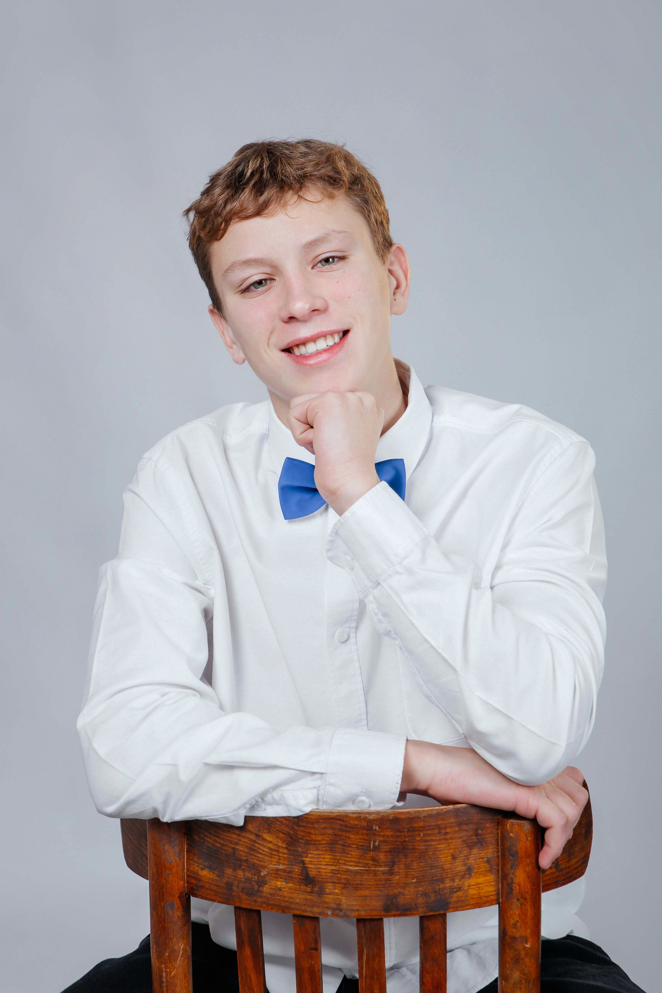 Белый фон. Фото дети. Выпускные альбомы Нижний Тагил