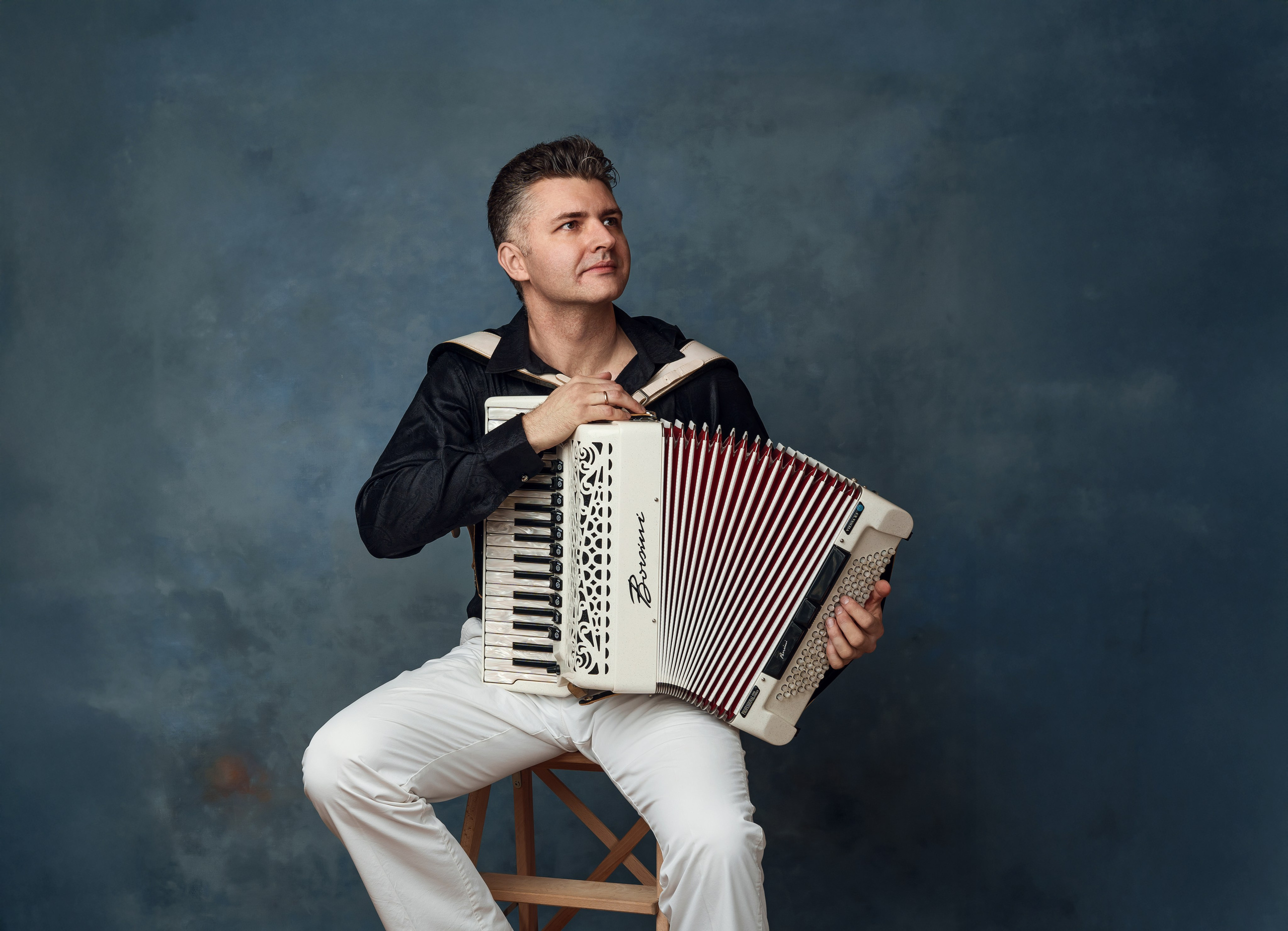 Аккордеонист Мирослав Лелюх