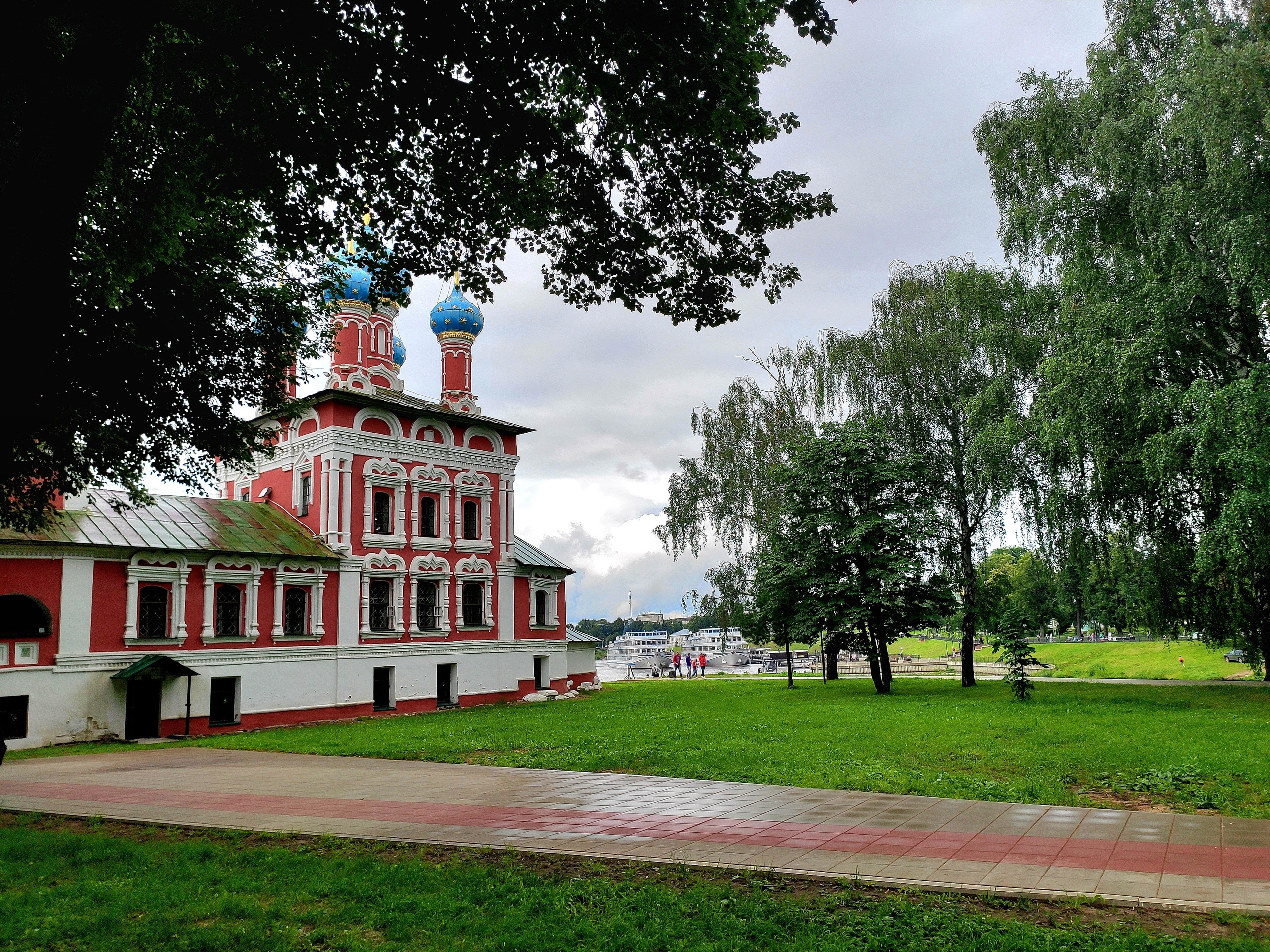 Церковь Дмитрия-царевича на крови. Построена в 1692 г. на месте убийства Дмитрия