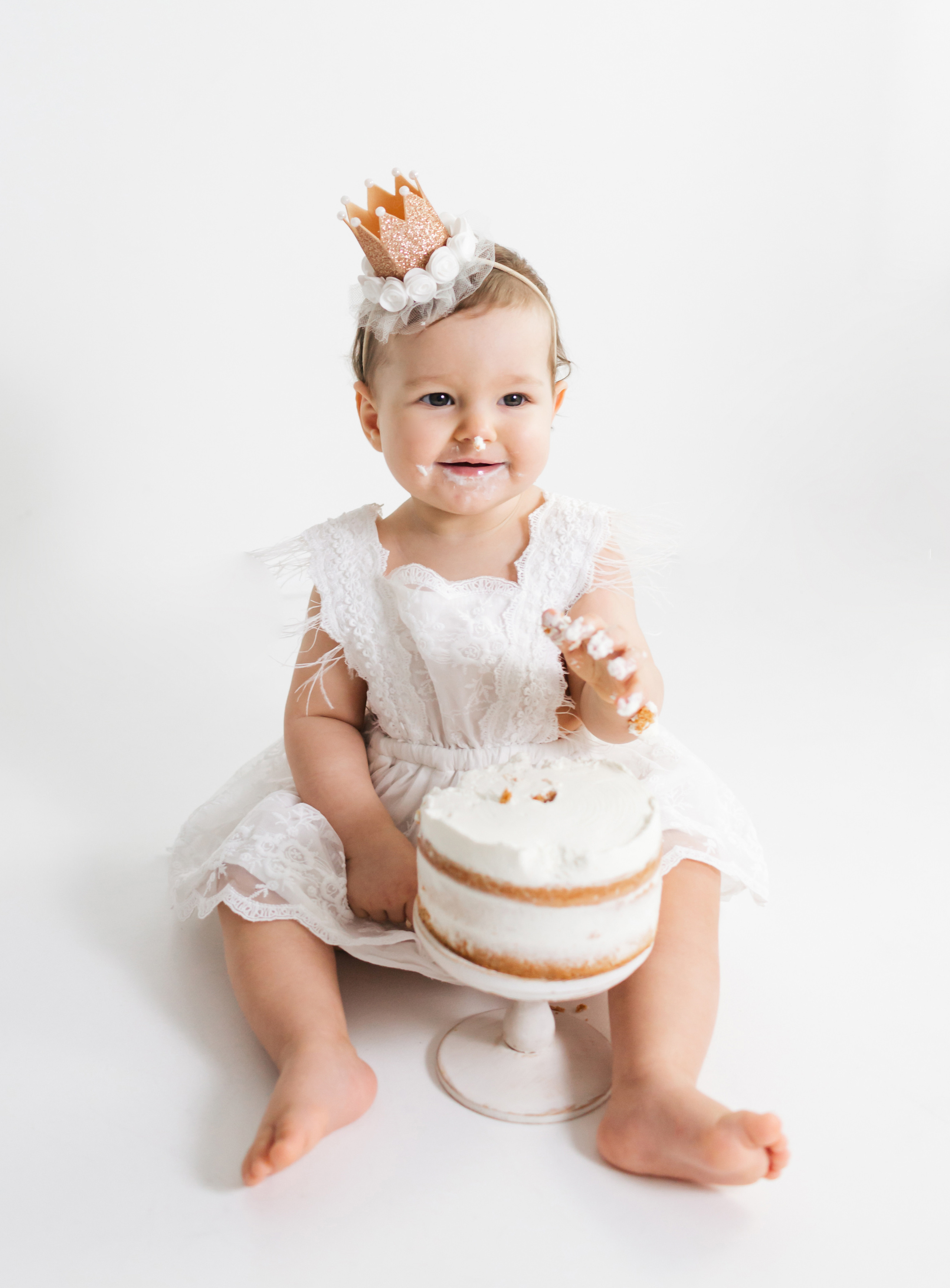 фотосессия на один годик Спб, крушение торта Спб