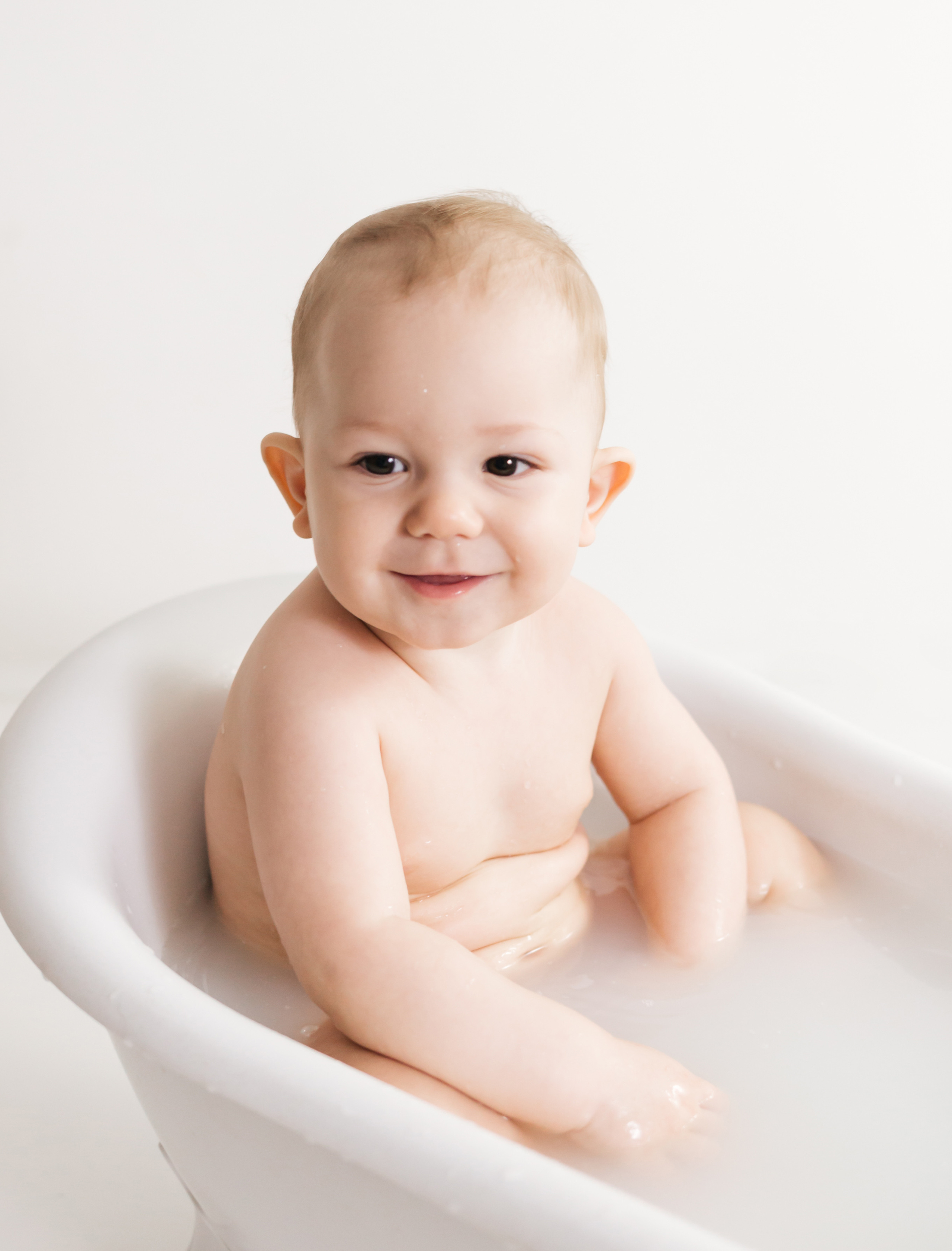 фотосессия на один годик, крушение тортика, фотосессия годовасия