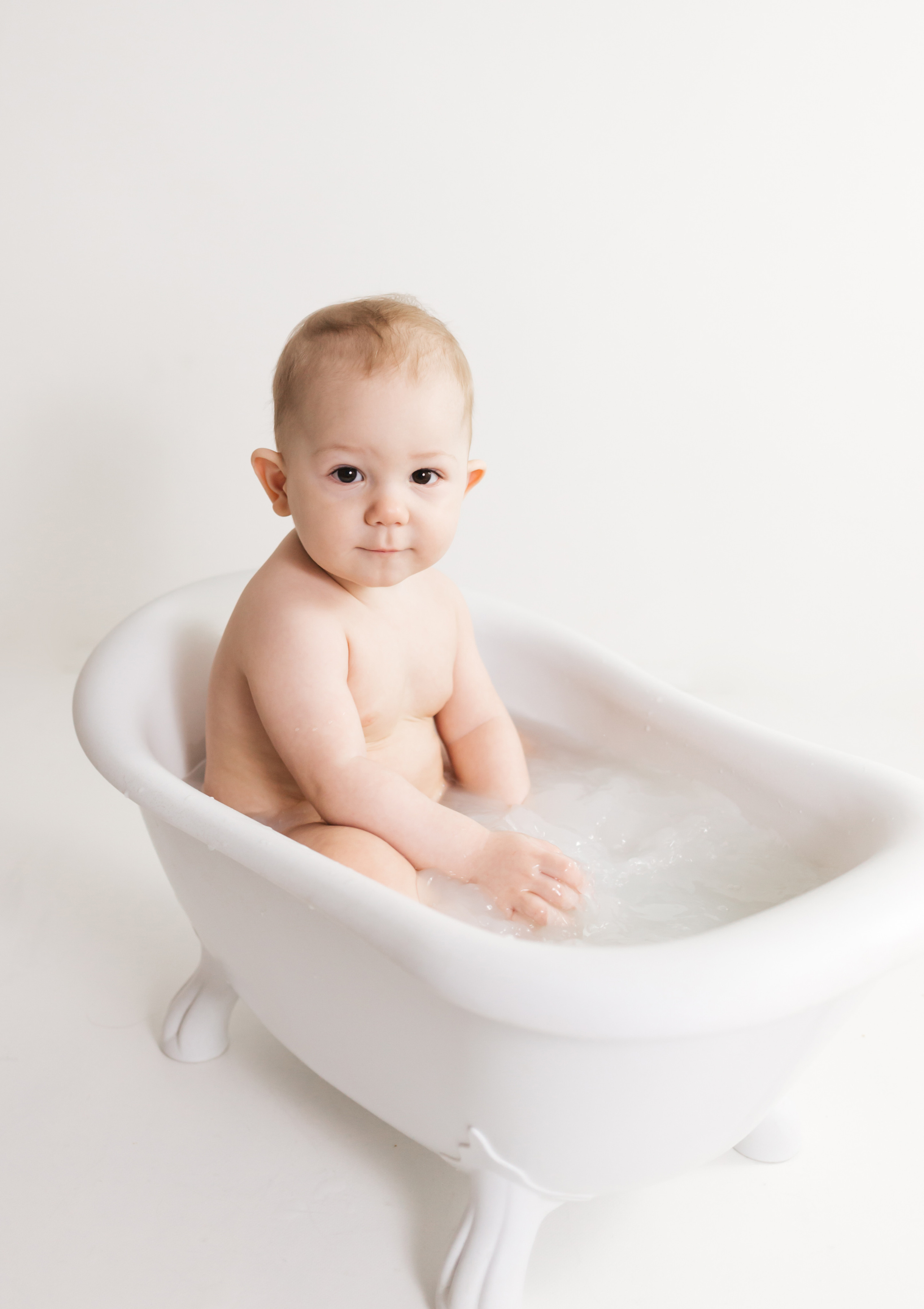 фотосессия на один годик, крушение тортика, фотосессия годовасия