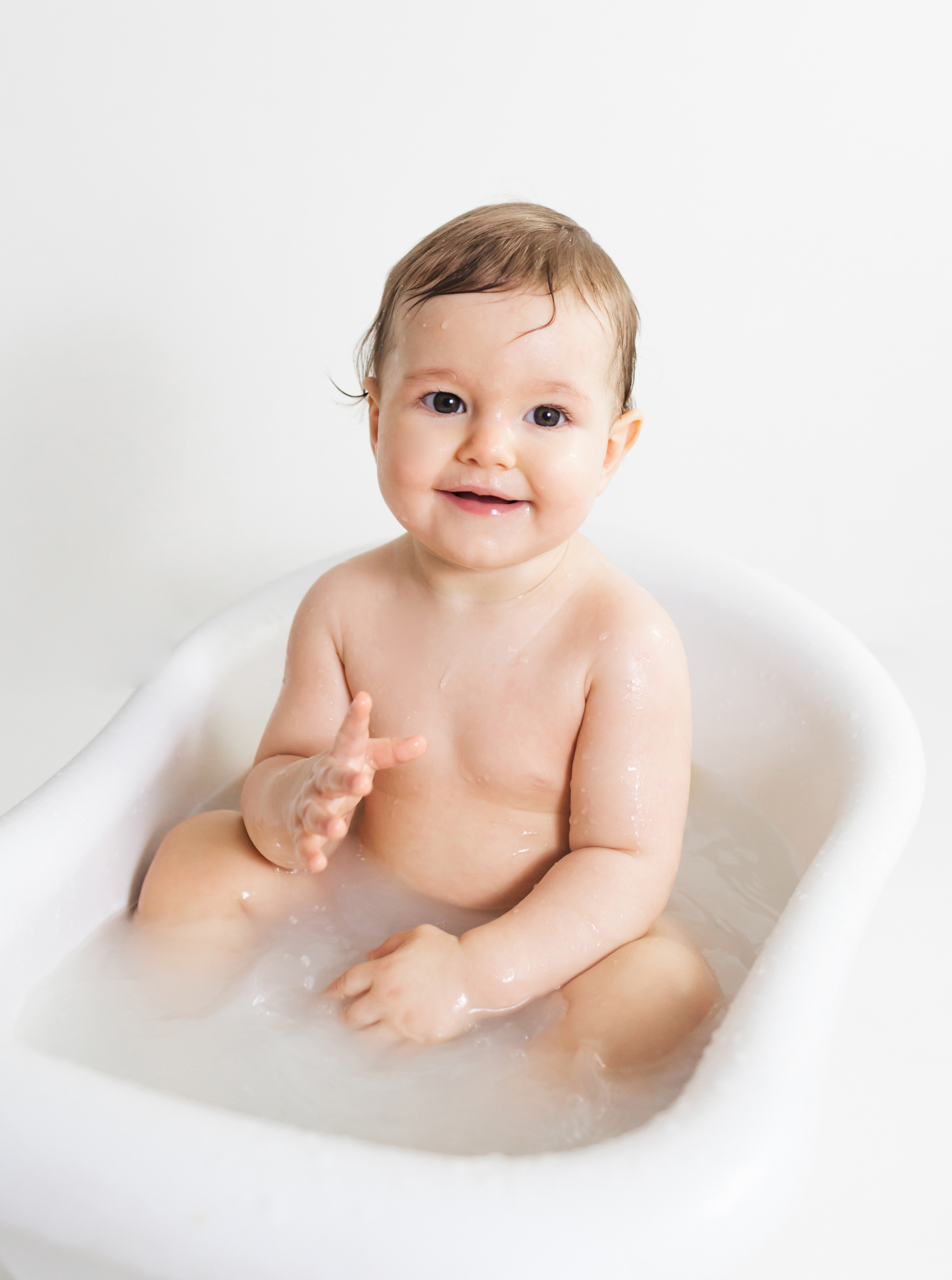 фотосессия на один годик Спб, крушение торта Спб, торт на один годик, фотосессия купание в ванночке СПб