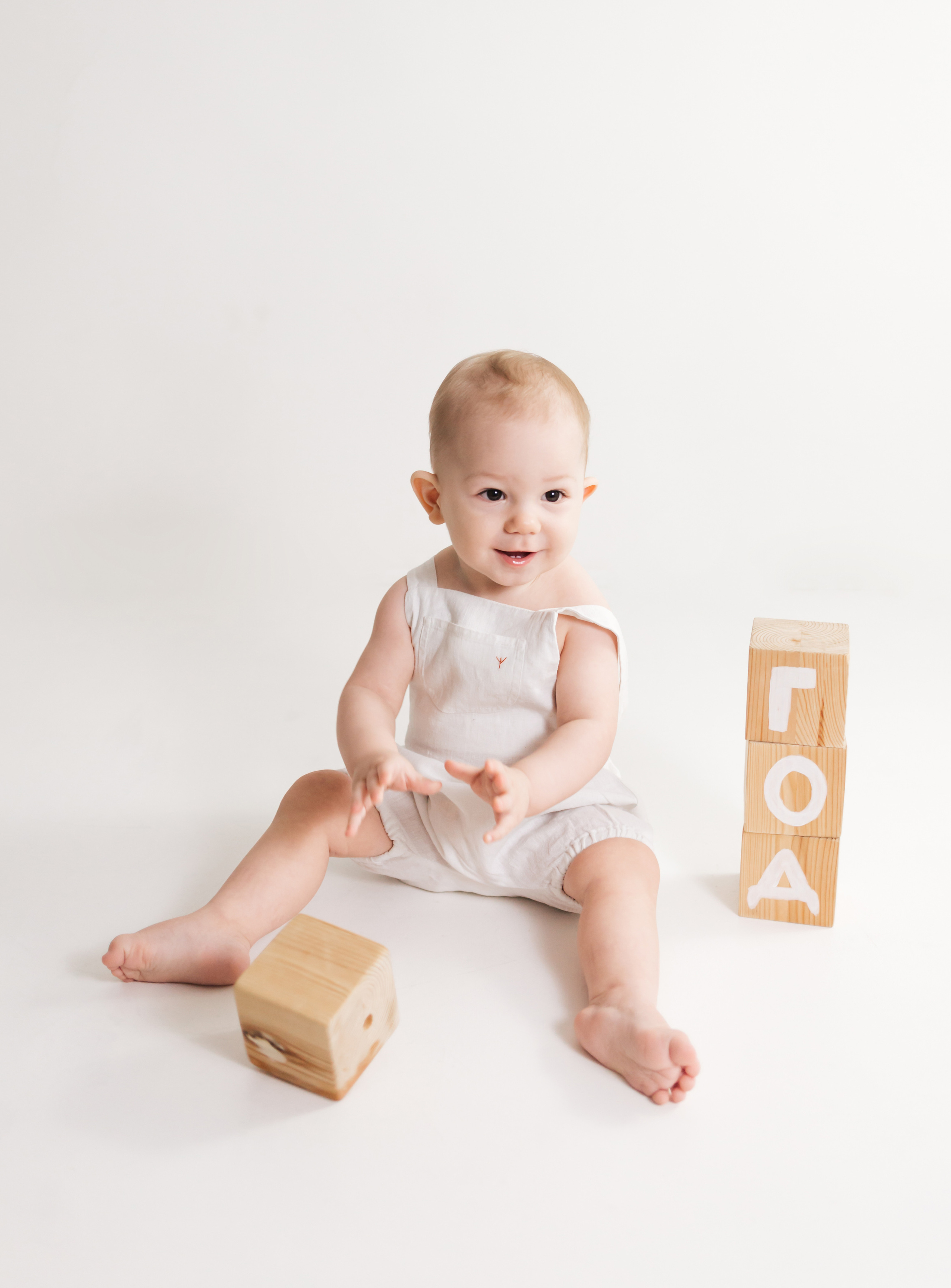 фотосессия на один годик, крушение тортика, фотосессия годовасия