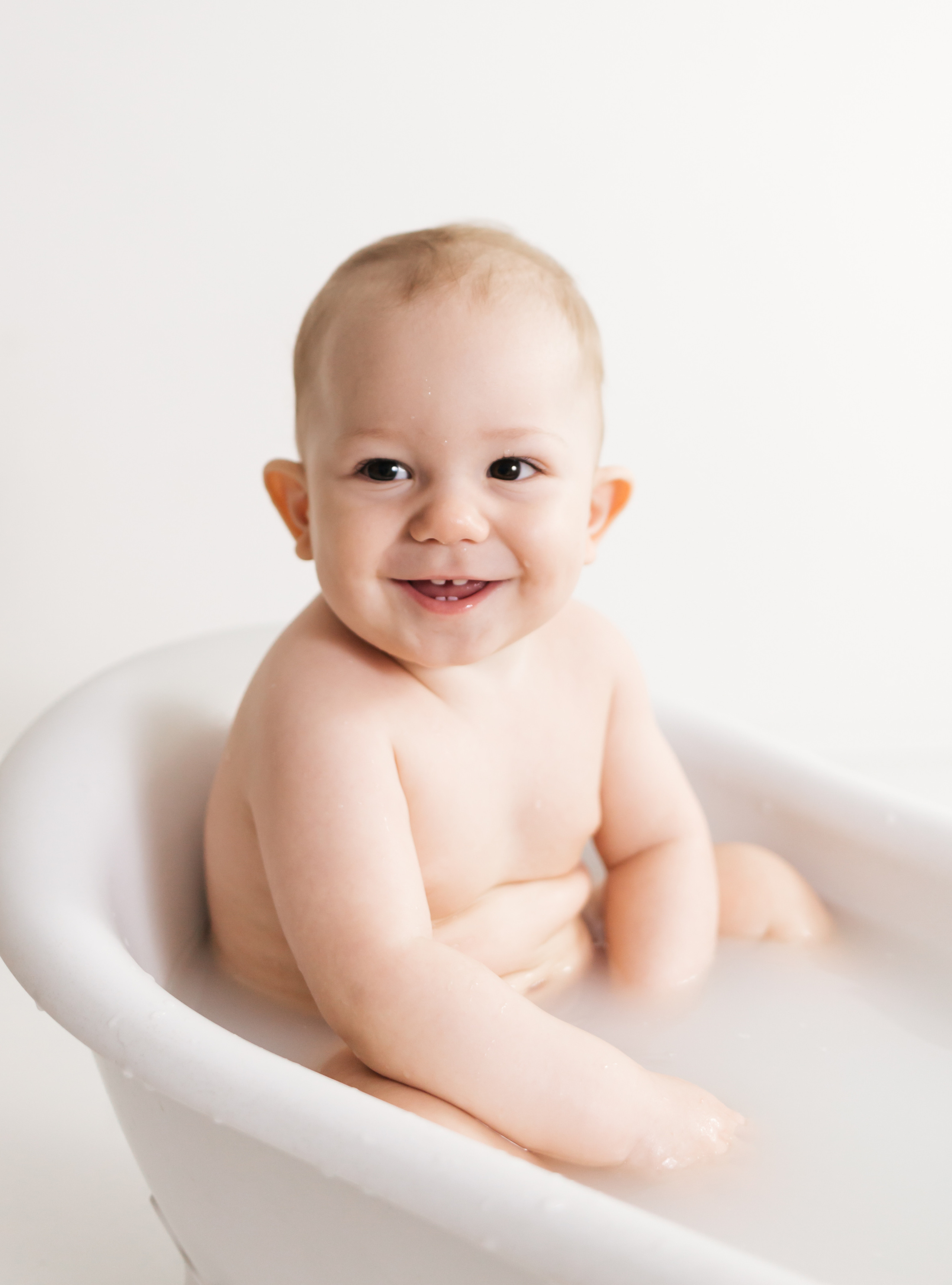 фотосессия на один годик, крушение тортика, фотосессия годовасия