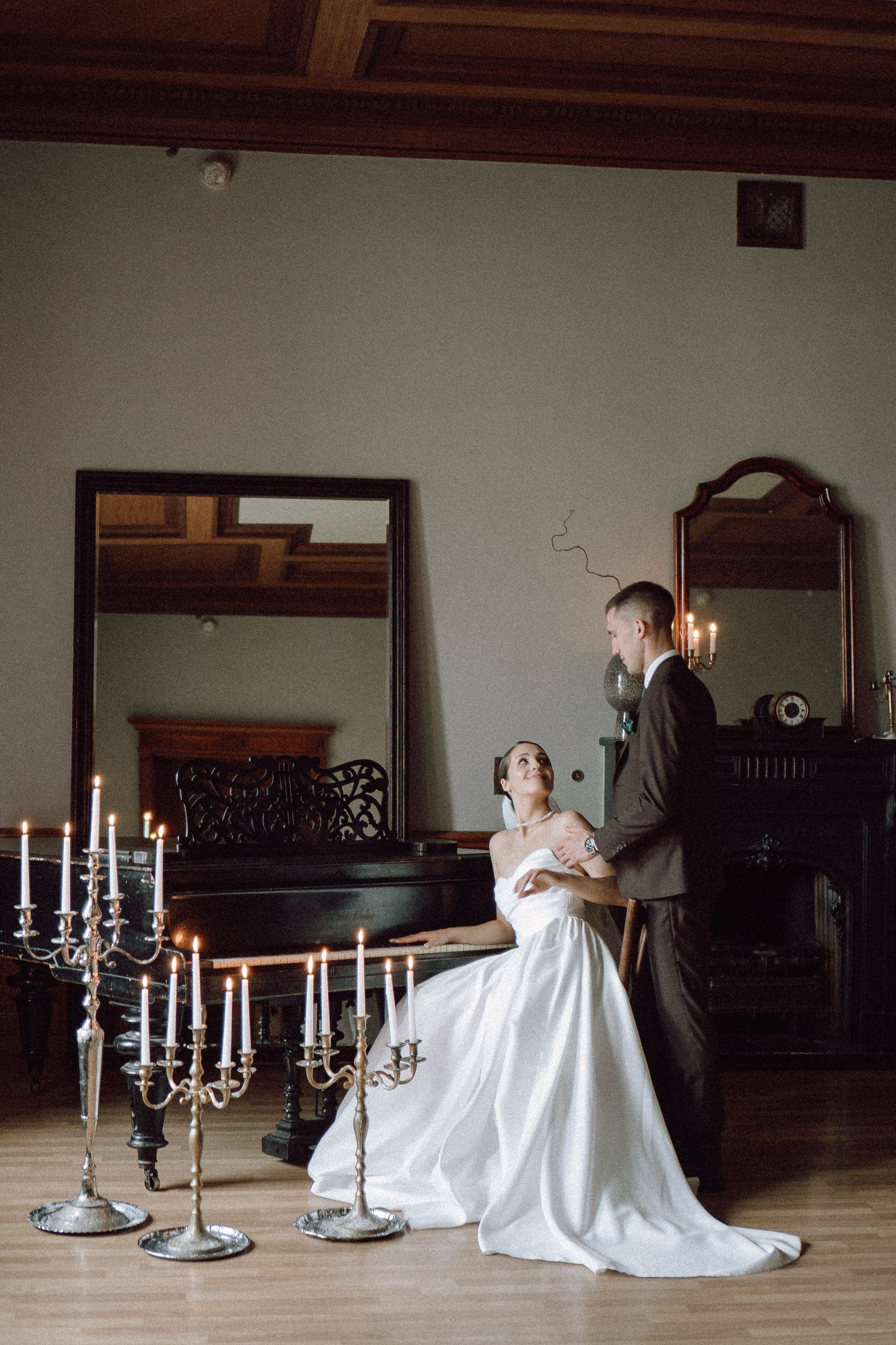 СВАДЕБНАЯ ПРОГУЛКА В САНТК-ПЕТЕРБУРГЕ (ИСАКИЕВСКИЙ СОБОР, ЗИМНЯЯ КАНАВКА, ЭРМИТАЖ И БОЛЬШАЯ МОРСКАЯ УЛИЦА). Профессиональный фотограф, Санкт-Петербург — Виктория Богомолова