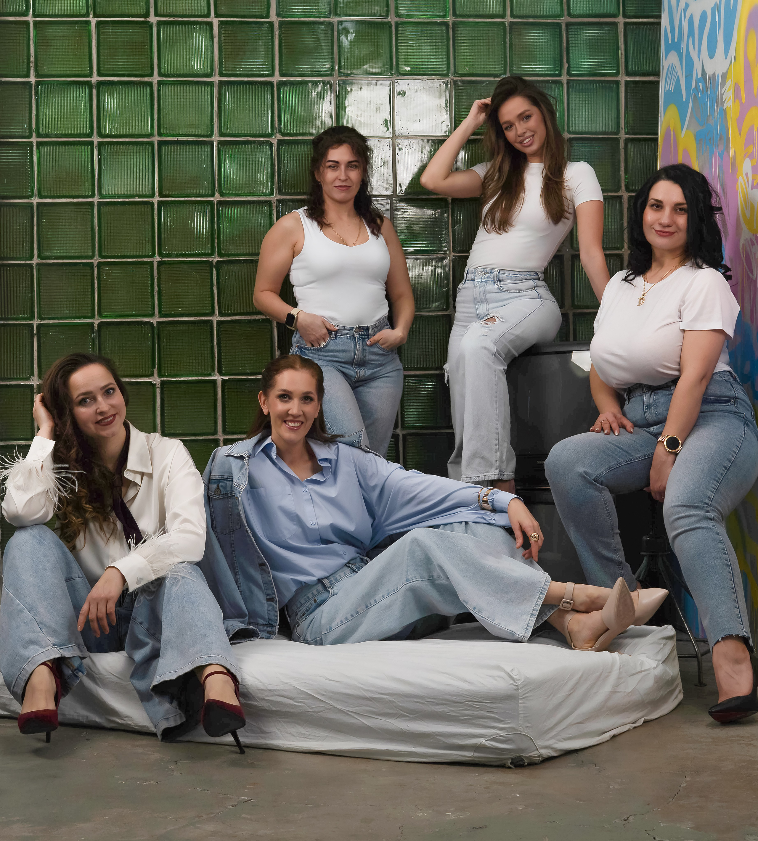 Фотосессия с друзьями на день рождения в студии