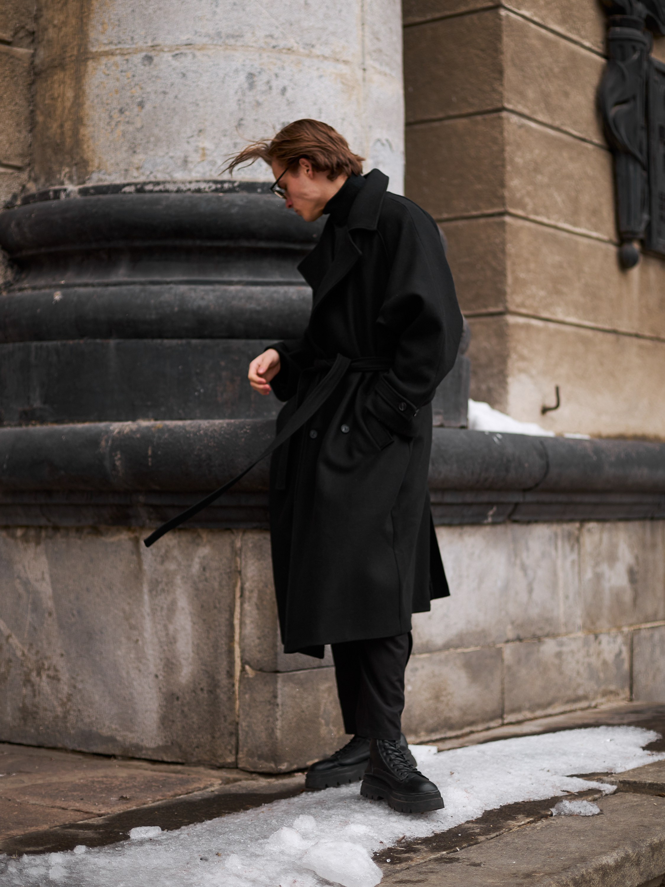 Фотосъемка мужского пальто Екатеринбург Wildberries ВБ Ozon Озон фотосессия одежды Екб заказать цена фотосъемка товара WB маркетплейс карточ. Фотограф Екатеринбург Анастасия Жерновская | Маркетплейсы и нейрофото