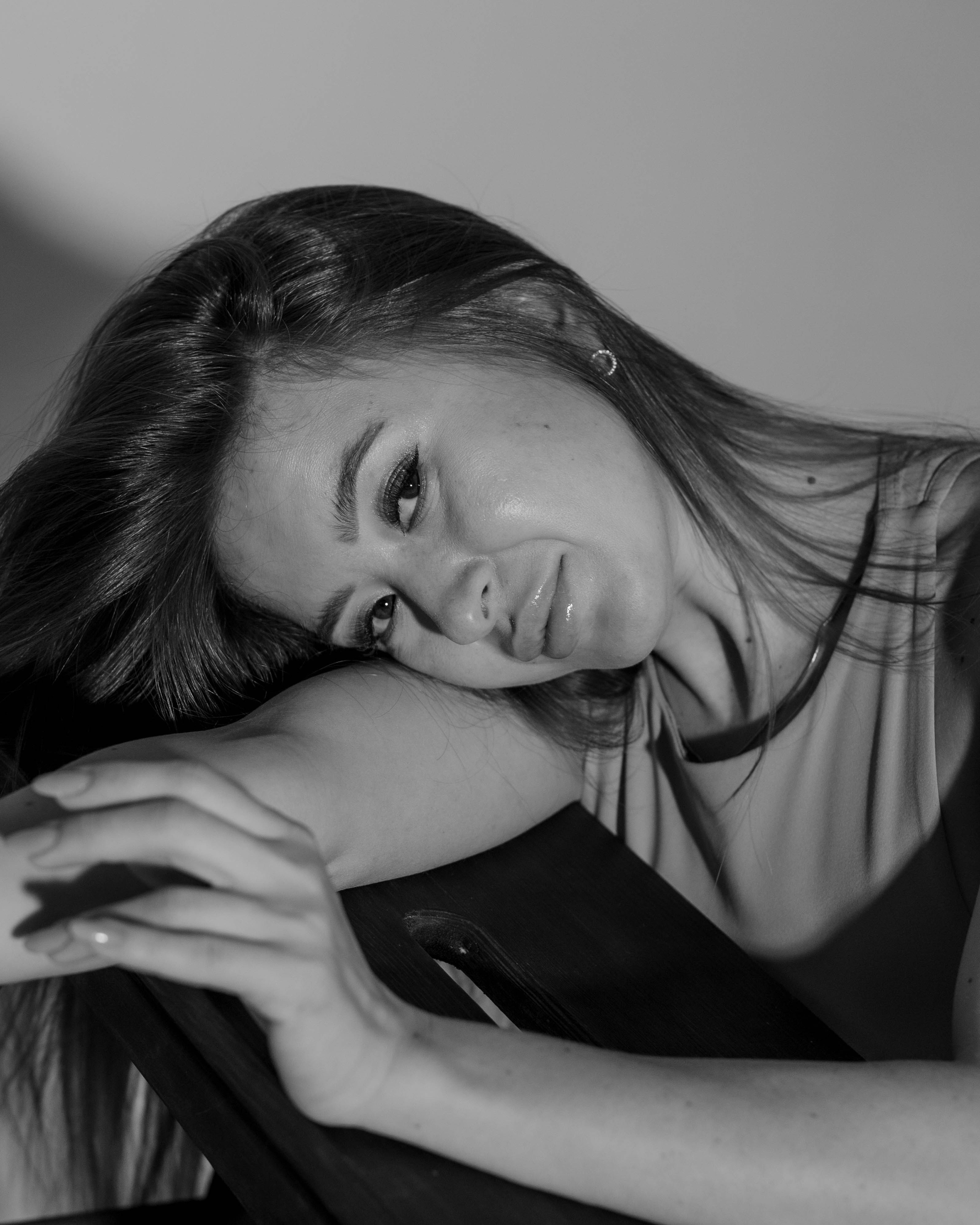 Катя. Женский фотограф. Создатель украшений ручной работы. Модель