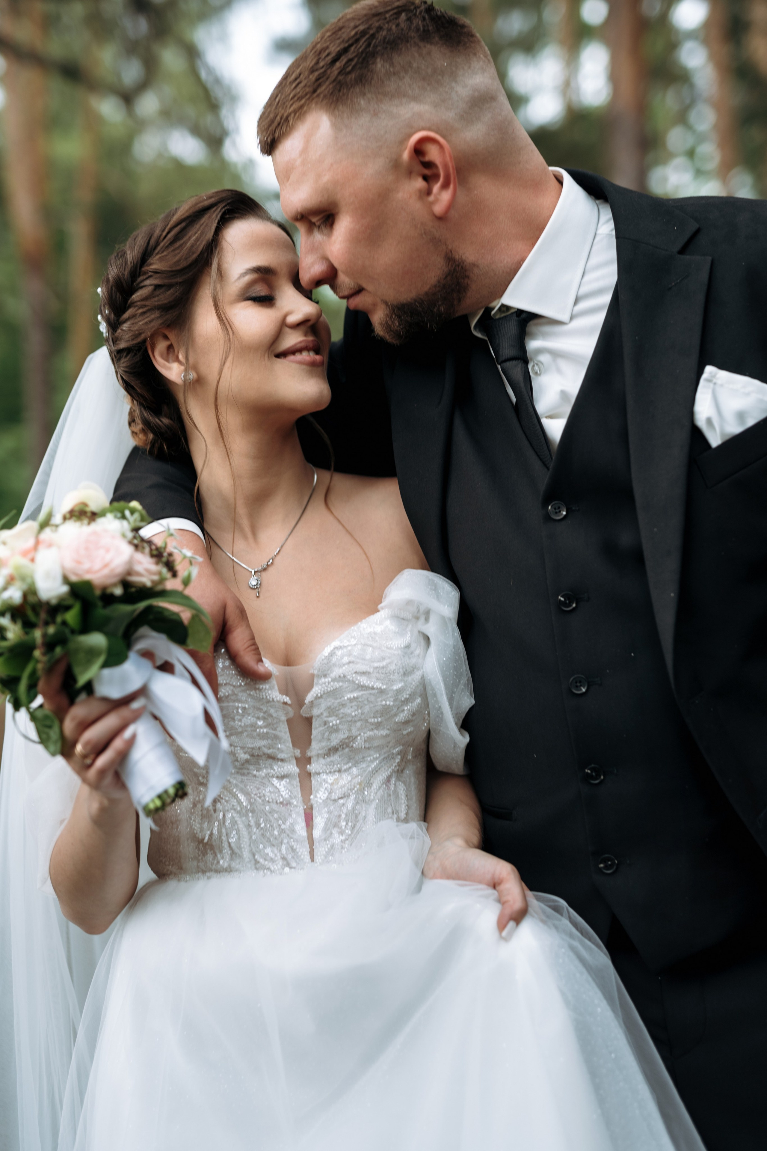 Свадебный день Яны и Максима, прогулка в лесу, Картинная галерея в Тамбове. Свадебный фотограф в Тамбове Павел Четвертков