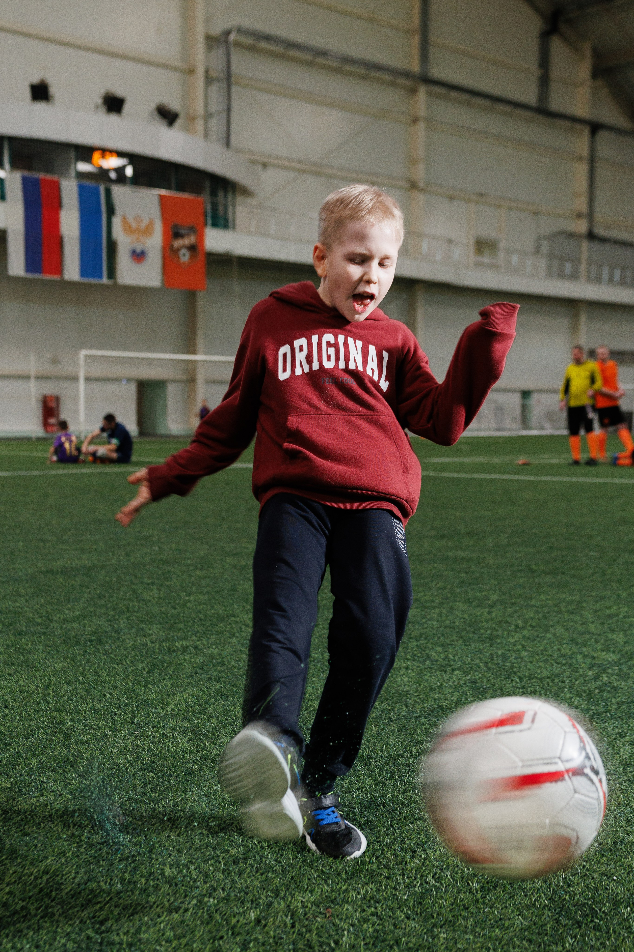 Фотограф на корпоративный футбольный турнир. Контент для бизнеса в Екатеринбурге Полдень Медиа