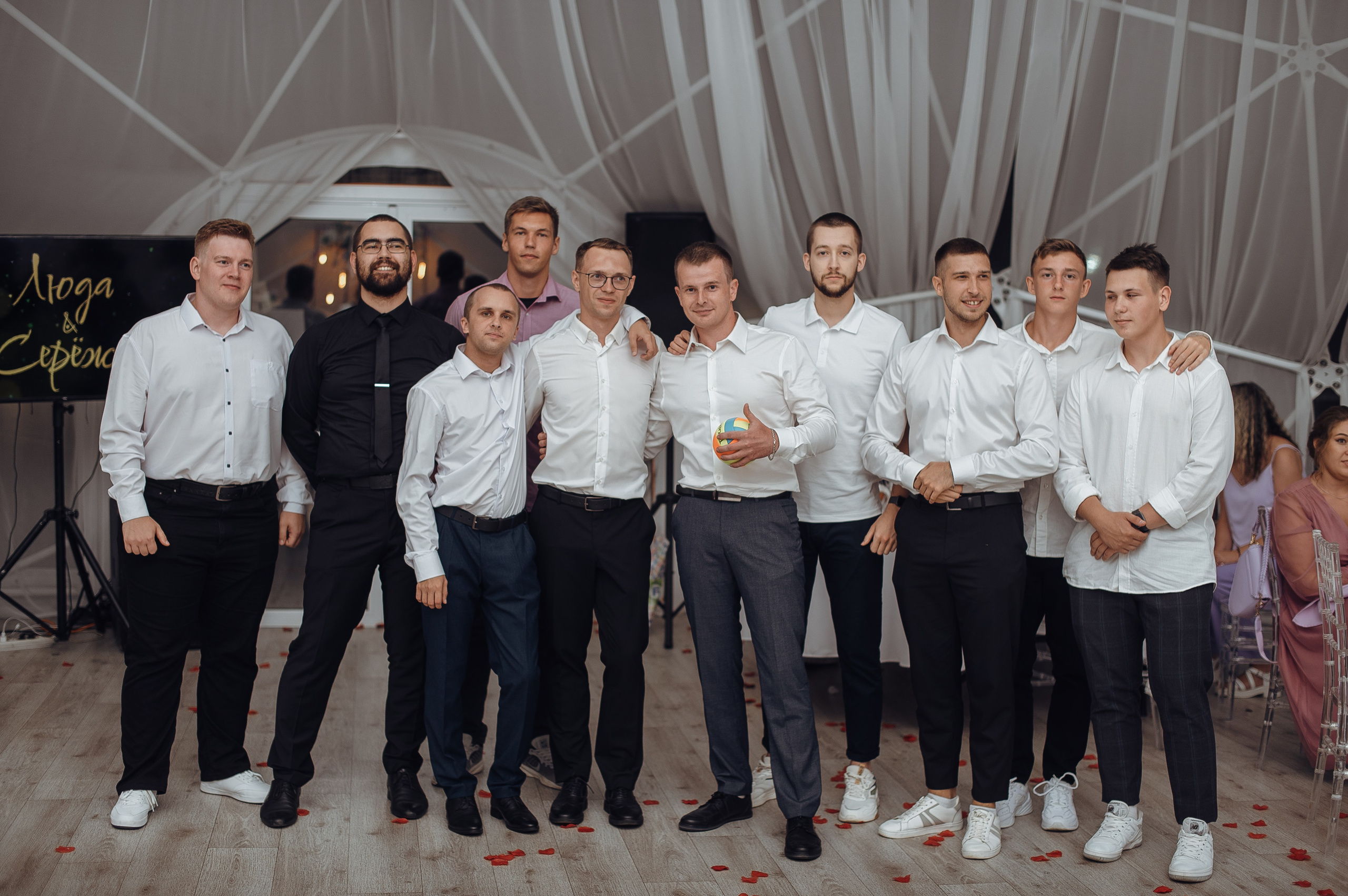 Семейный и дружелюбный свадебный день Людмилы и Сергея. Свадебный фотограф в Ярославле Денис Медоваров