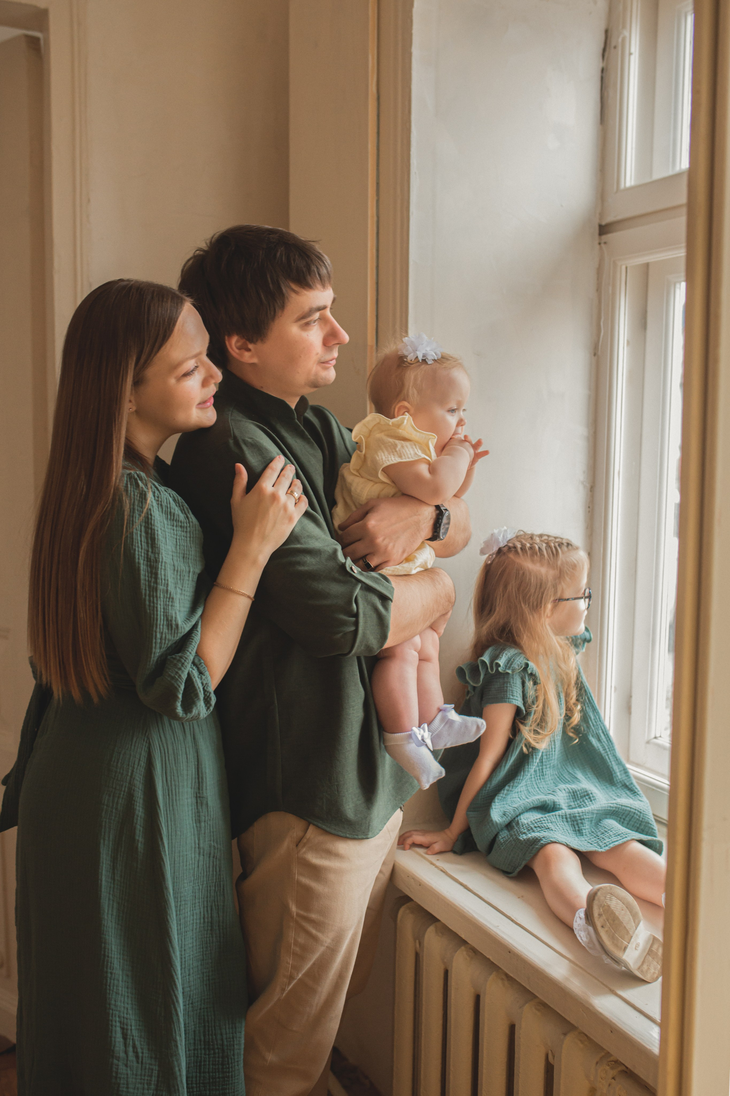 Паша, Юля, Кира и Верочка. Фотограф Таинств Крещения и Венчания в г. Курске