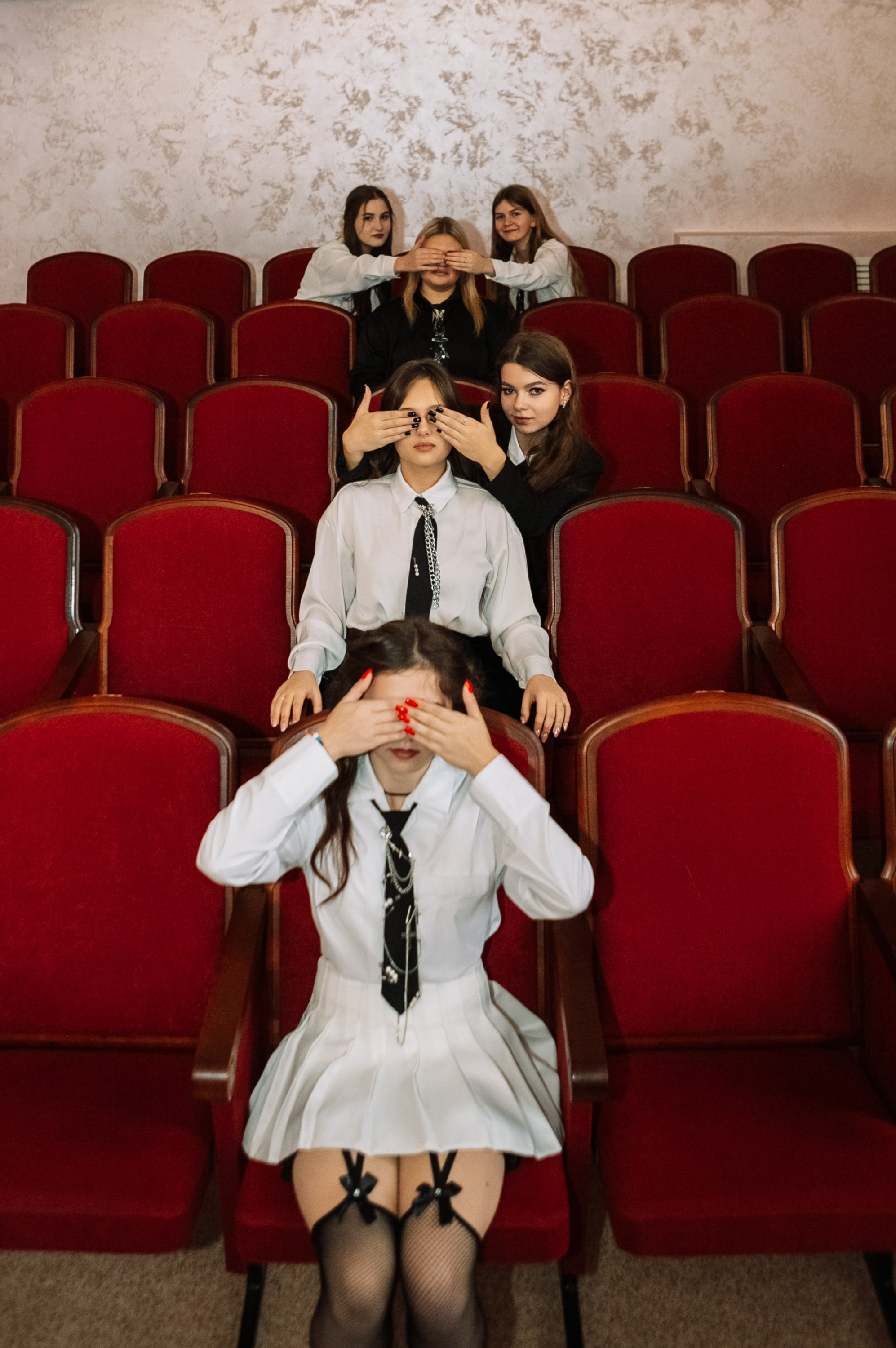 Съемка в РДК — Нижнедевицк 11Б. Выпускные альбомы Воронеж от Веры Соколовой