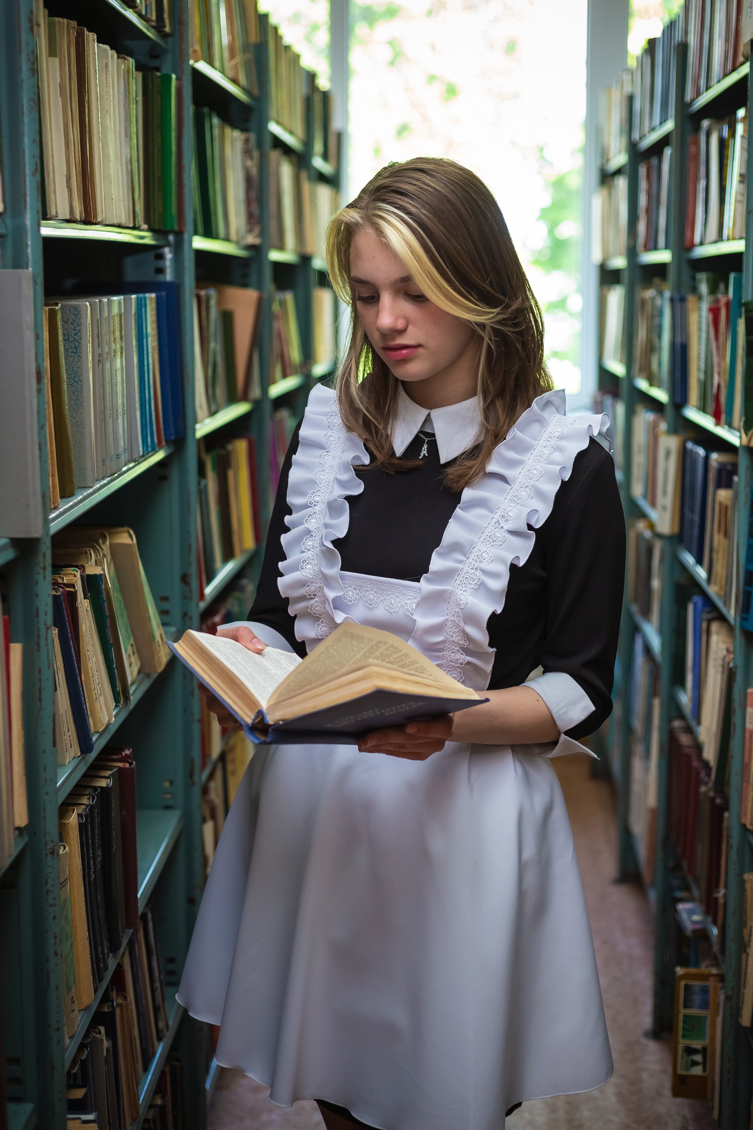 Съемка в библиотеке. Выпускные альбомы Воронеж от Веры Соколовой