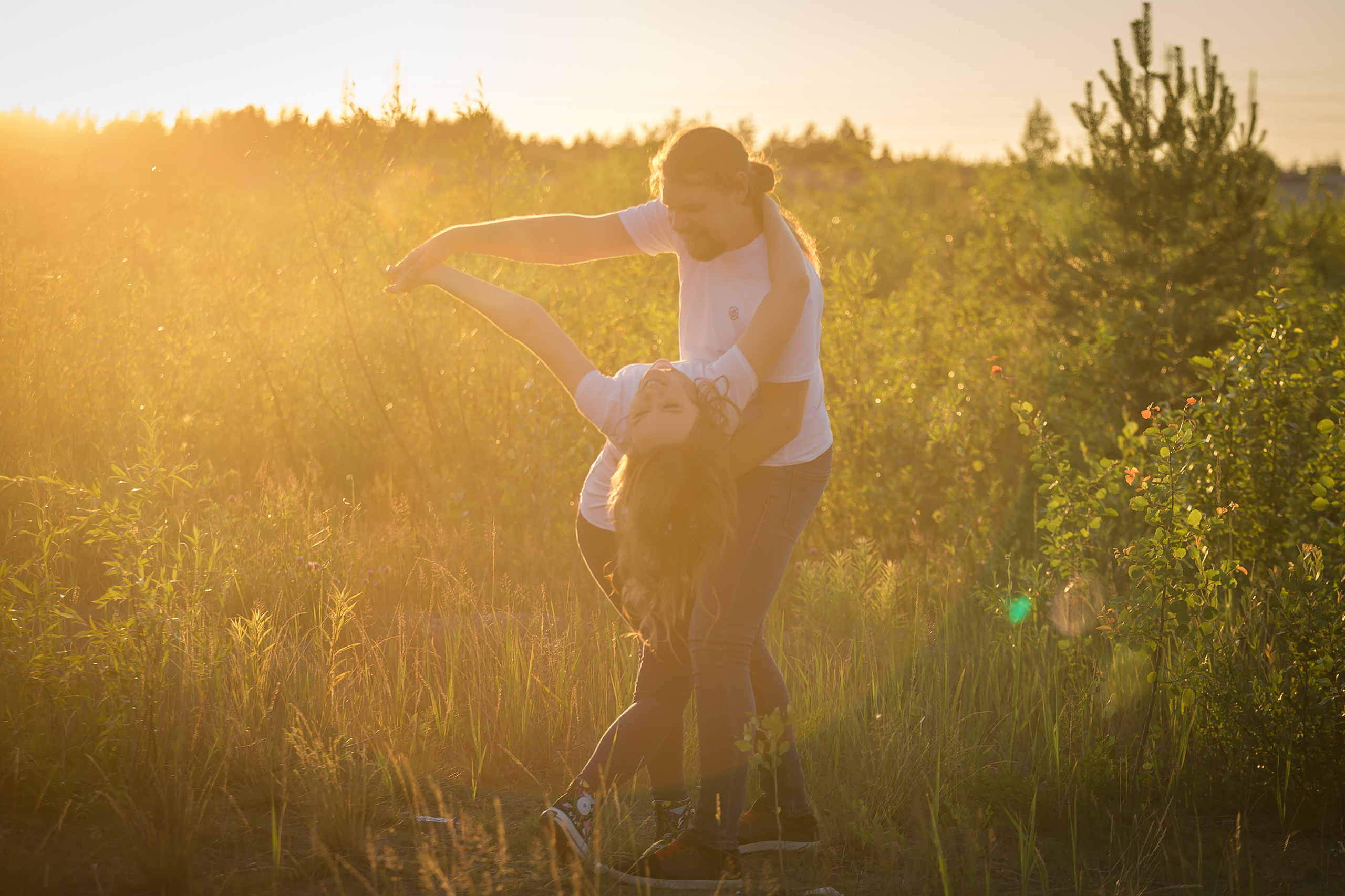Прогулка Аси и Димы. Фотографиня Мария Дикова