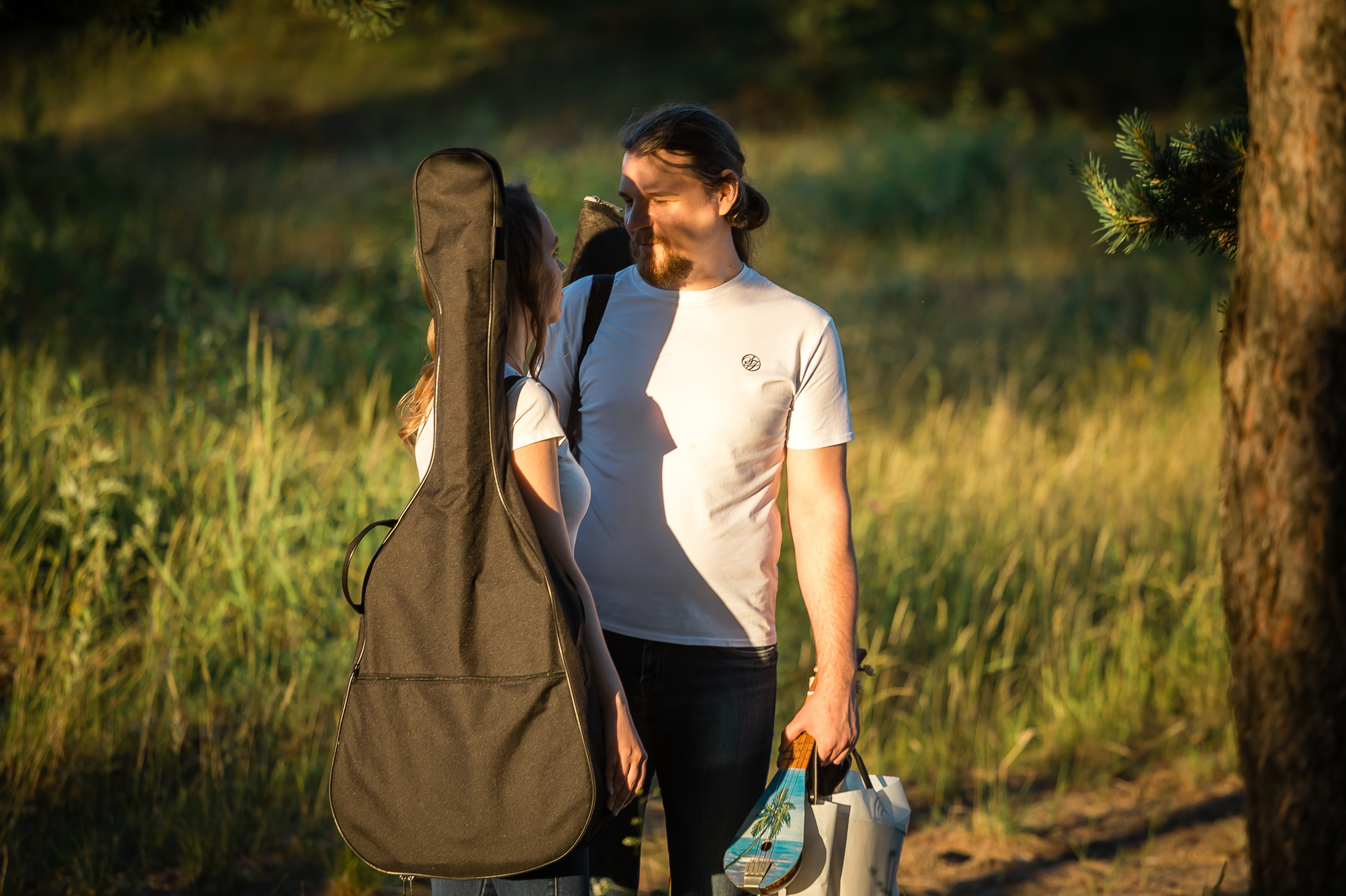 Прогулка Аси и Димы. Фотографиня Мария Дикова