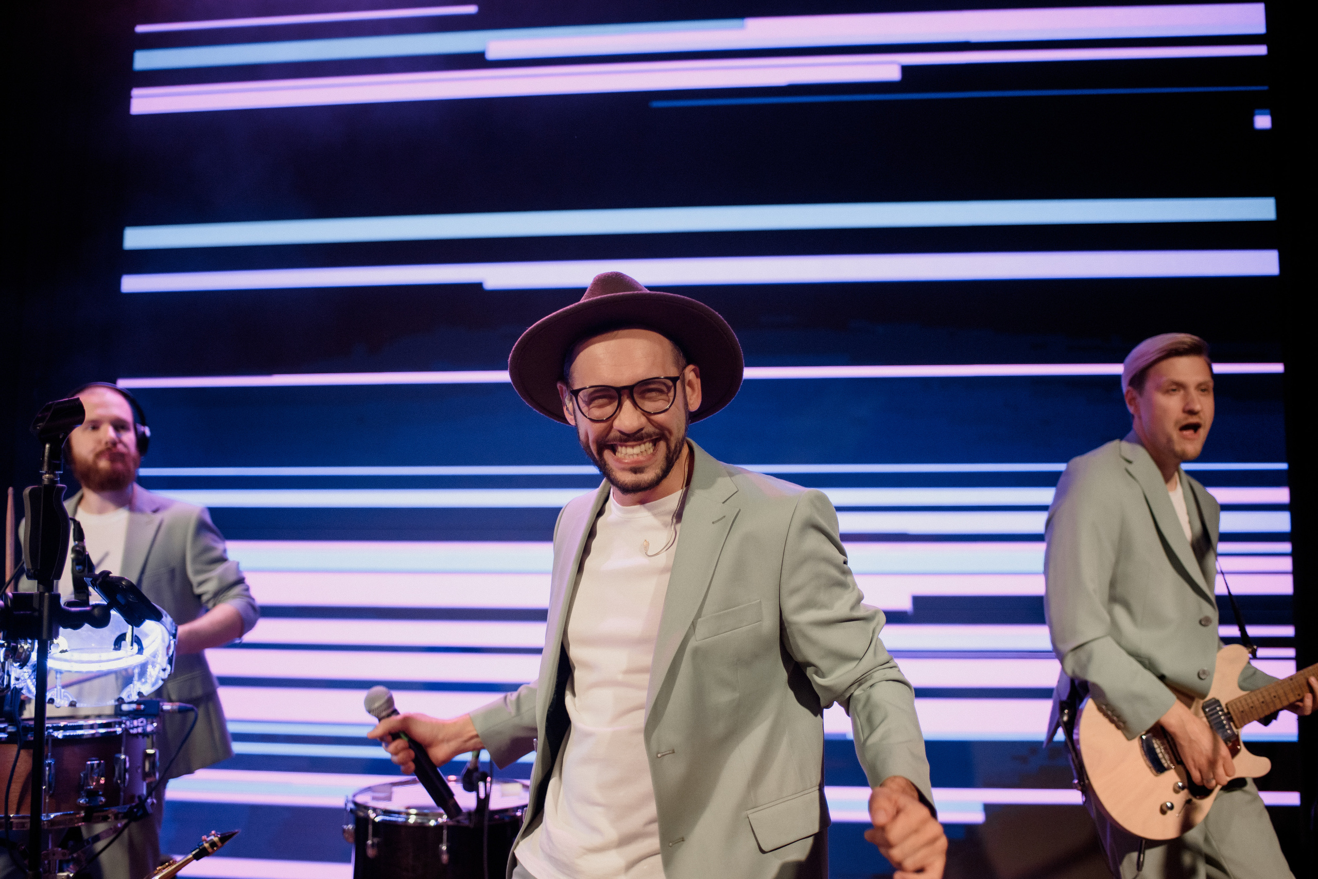 Лена и Антон. Home