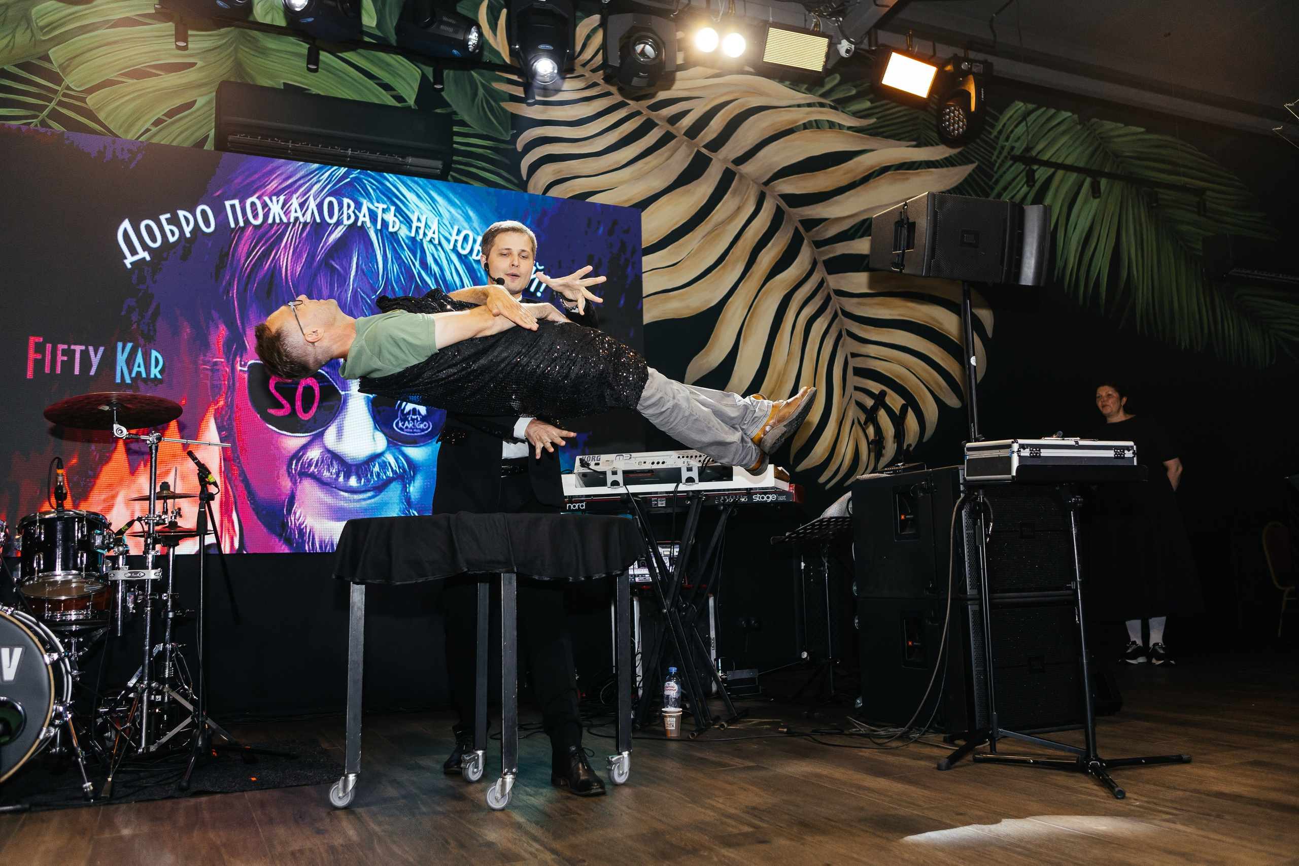 Снимал репортаж для «Газпром нефть», Газстройпром, Росатом, ОЗОН, Мегафон, ВТБ, Т-Банк, Unilever, Материа Медика Холдинг. Фотограф Serg-Epic — Сергей Клепиков