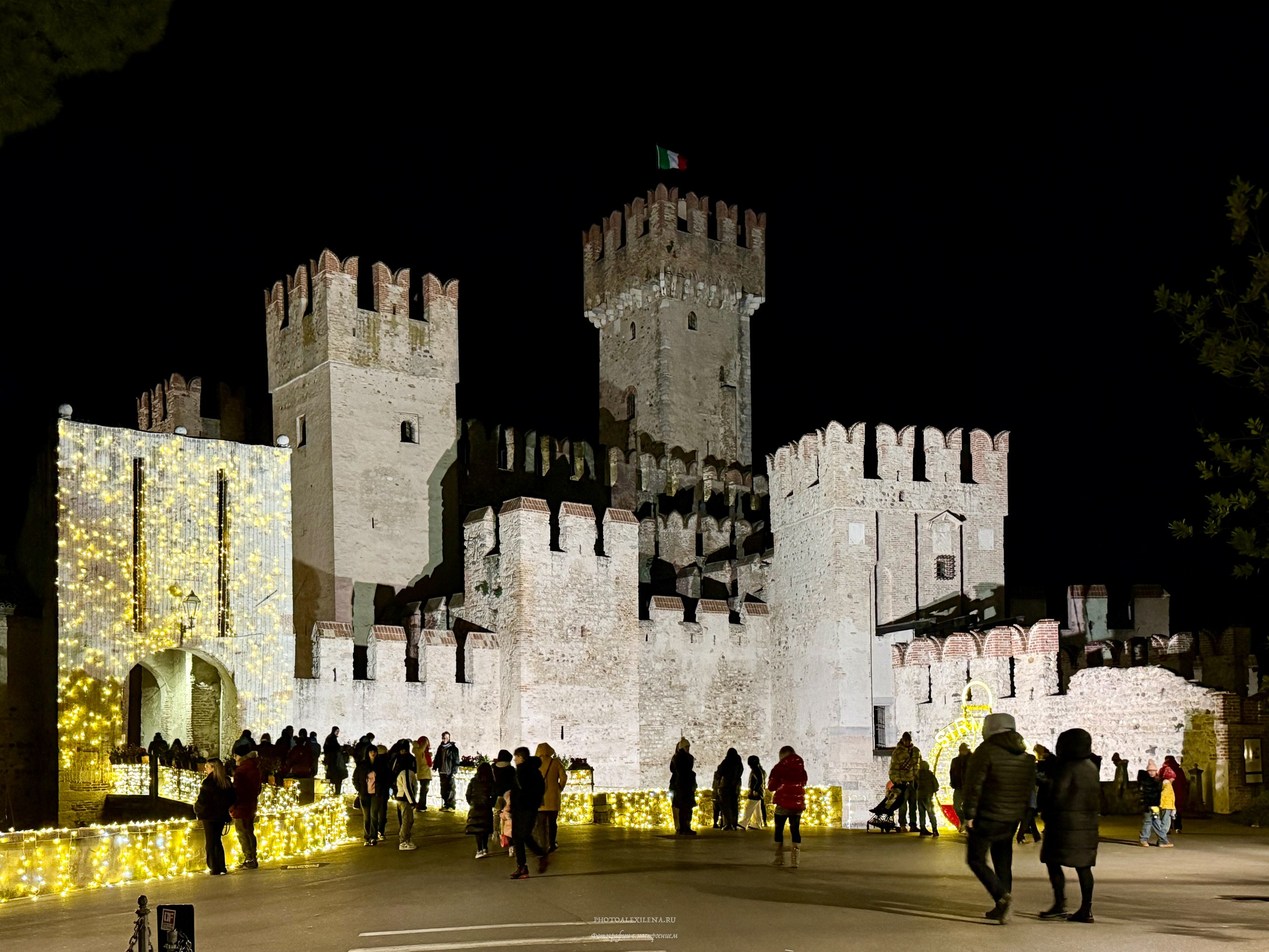 Сирмионе-очаровательный городок на озере Гарда. Авторские стильные фотокартины