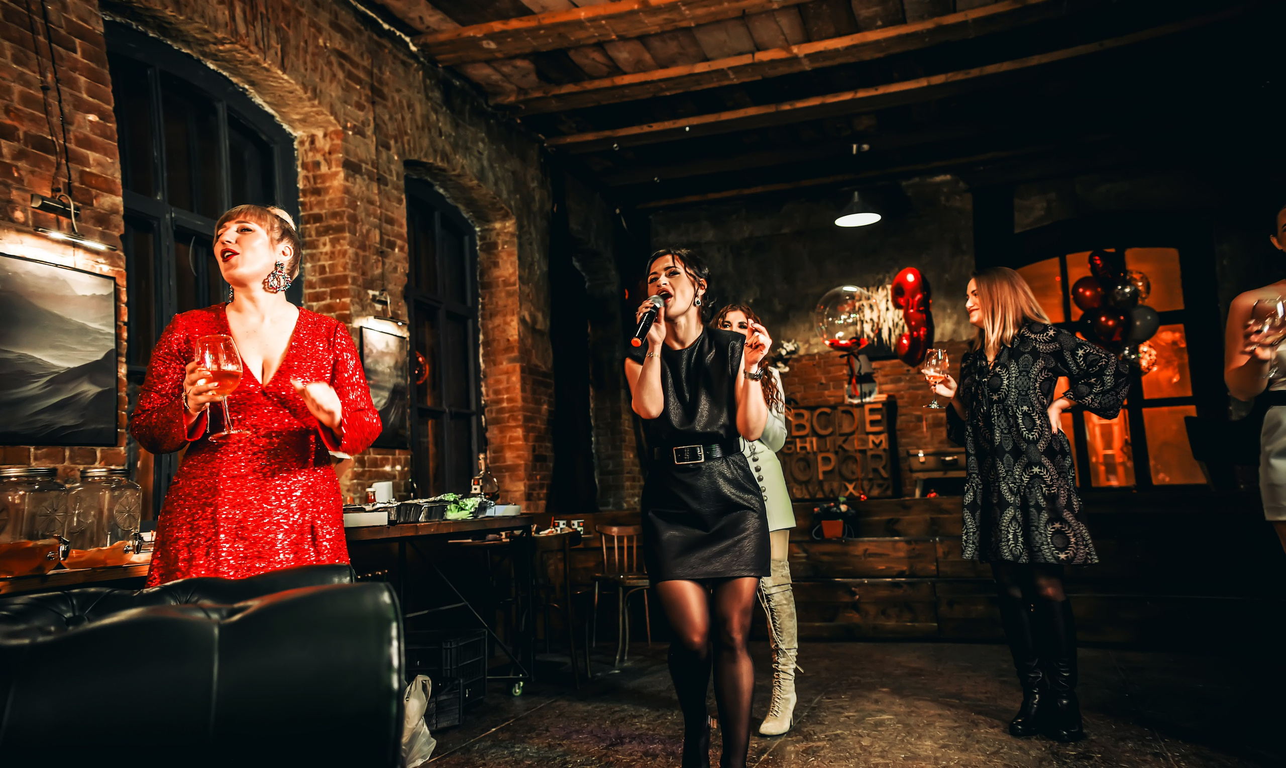 Тематическая вечеринка на юбилей 35 лет. Свадебный, семейный, детский, контент фотограф в Омске Максим Ильин