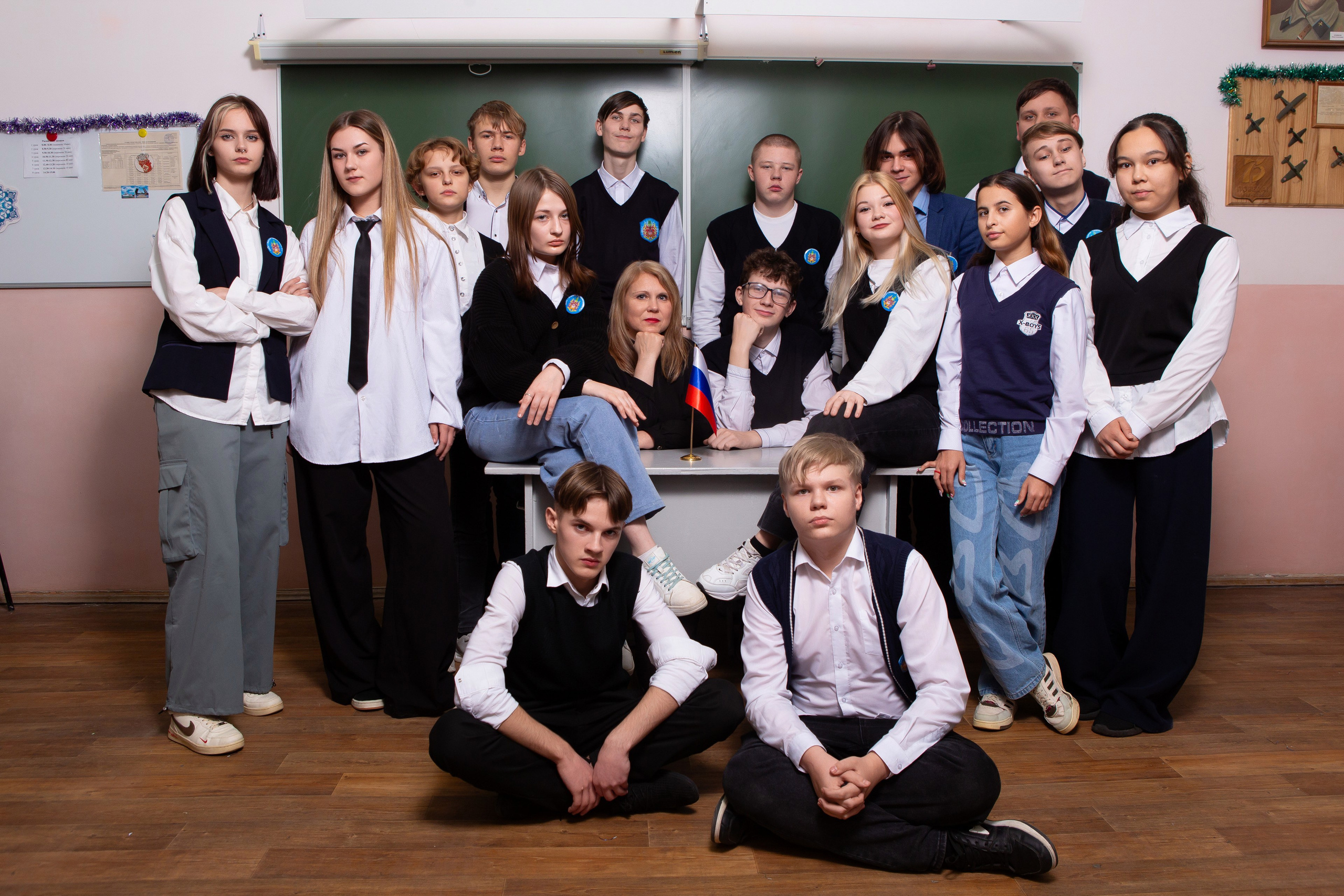 ШКОЛЬНАЯ ФОТОСЕССИЯ ДЛЯ 9 КЛАССА 3 ШКОЛА МЦЕНСК. ТВОЙ АЛЬБОМ / ТВОИ ПРАВИЛА