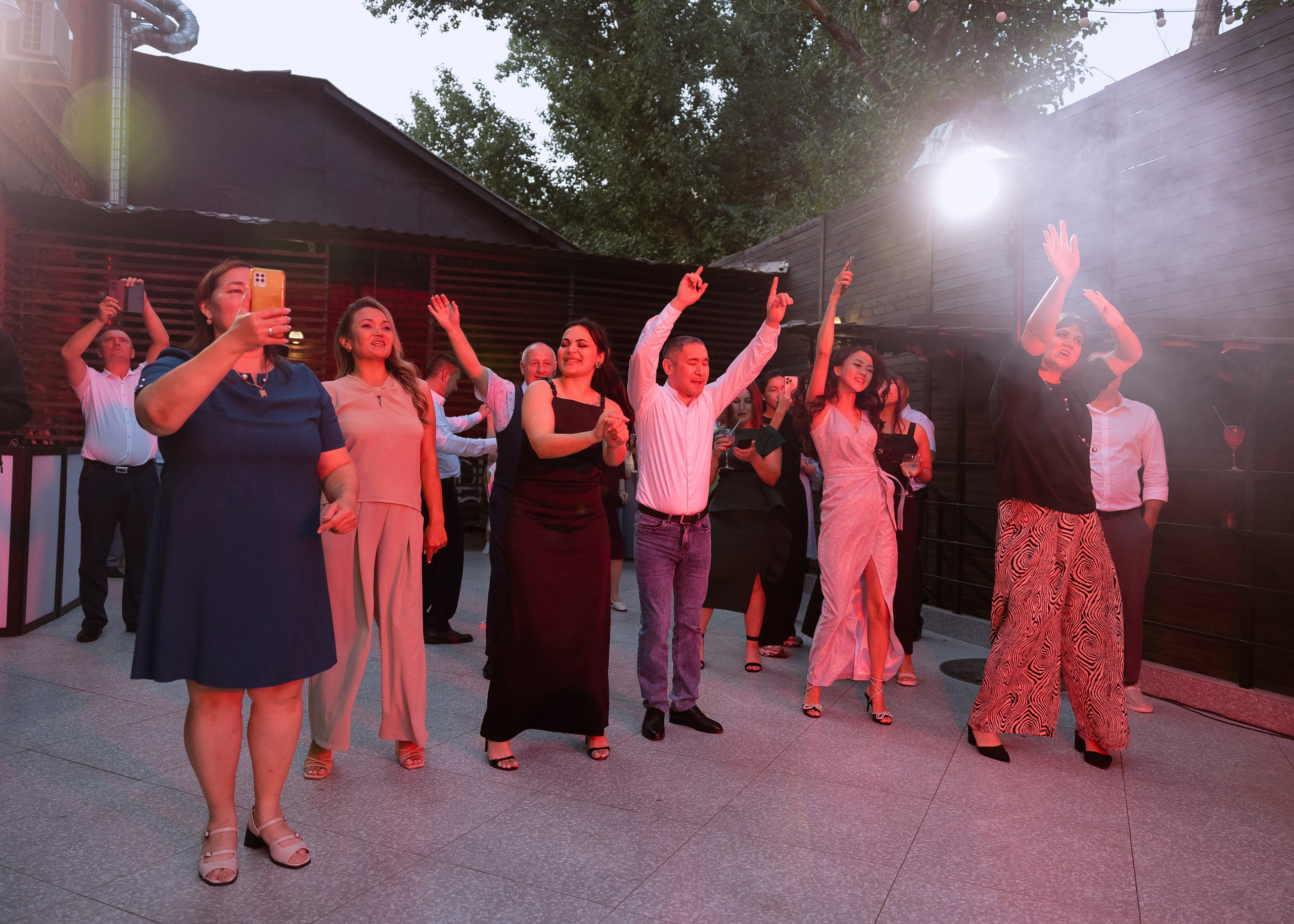 Дмитрий и Алита. Фотограф Эмиль Исякаев