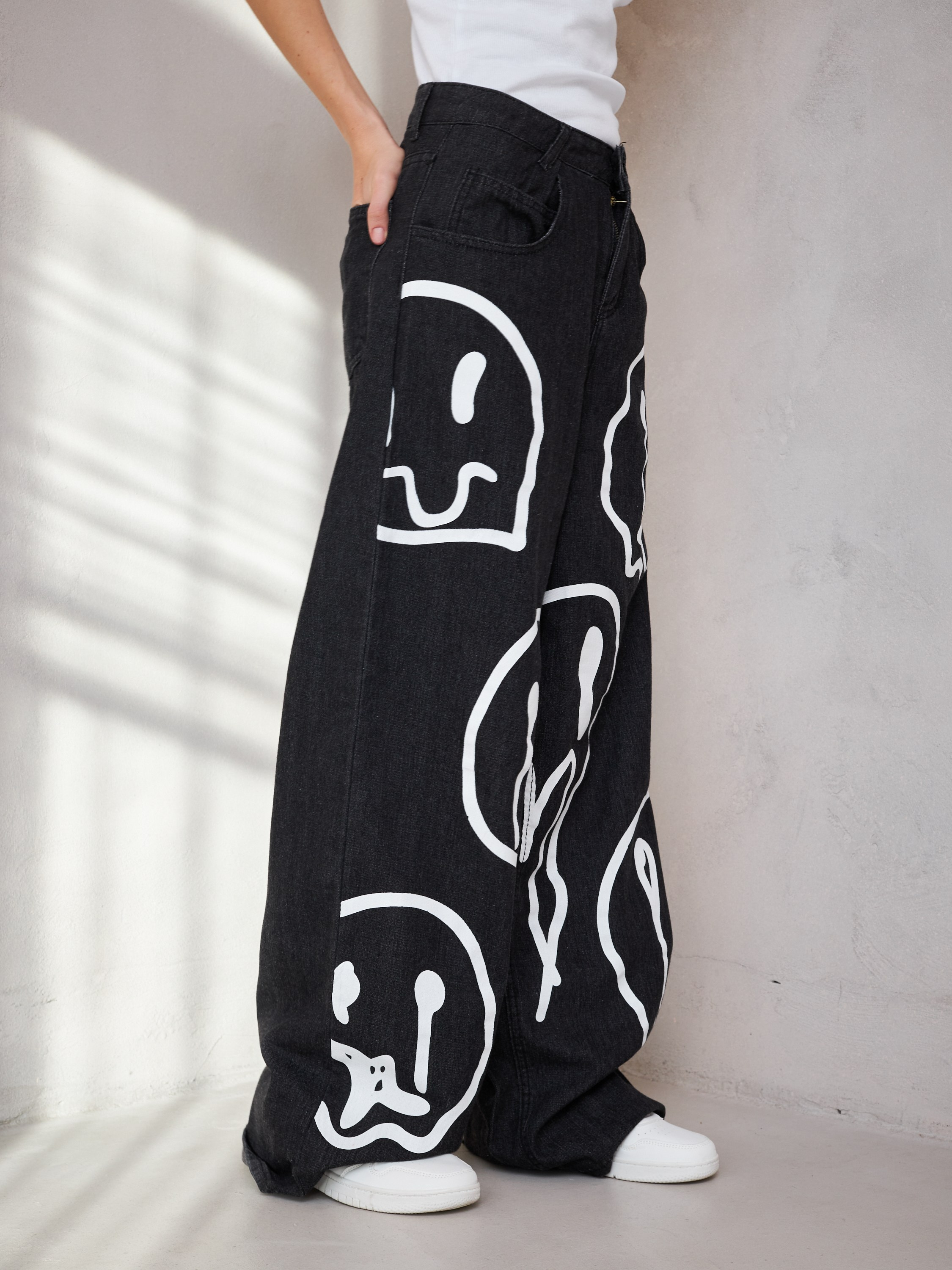 Фотосъемка джинсов Екатеринбург Wildberries ВБ Ozon Озон фотосессия одежды Екб заказать цена фотосъемка товара WB деним карточки товара. Фотограф Екатеринбург Анастасия Жерновская | Маркетплейсы и нейрофото