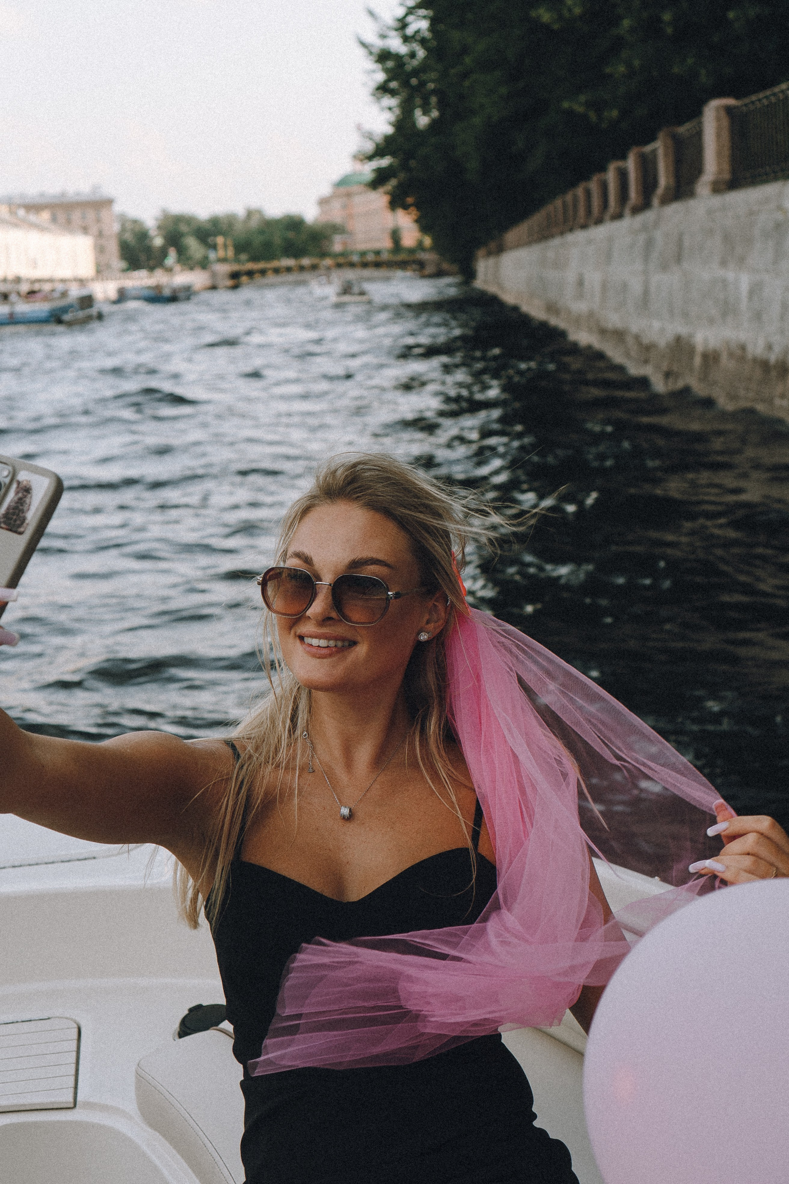 ДЕВИЧНИК НА КАТЕРЕ. Профессиональный фотограф, Санкт-Петербург — Виктория Богомолова