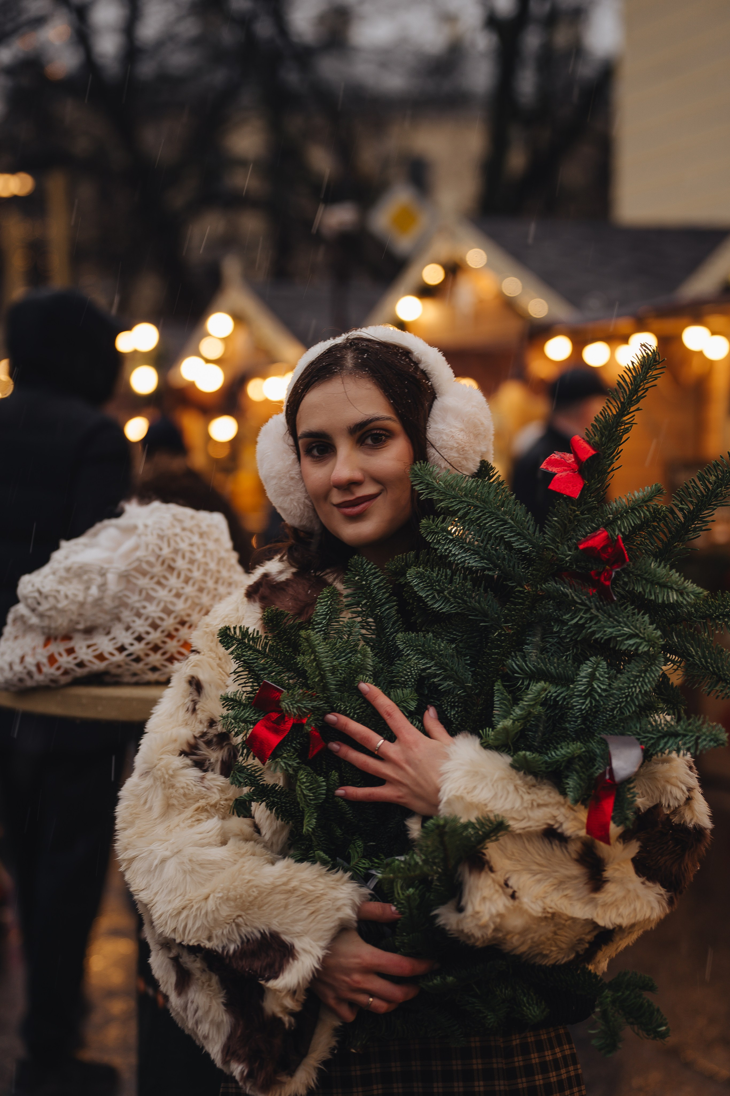 ПРОГУЛКА НА МАНЕЖНОЙ ПЛОЩАДИ ДЛЯ ДЕВУШКИ ПЕРЕД НОВЫМ ГОДОМ (НОВОГОДНЯЯ ФОТОСЕССИИЯ НА МАНЕЖНОЙ ПЛОЩАДИ). Профессиональный фотограф, Санкт-Петербург — Виктория Богомолова