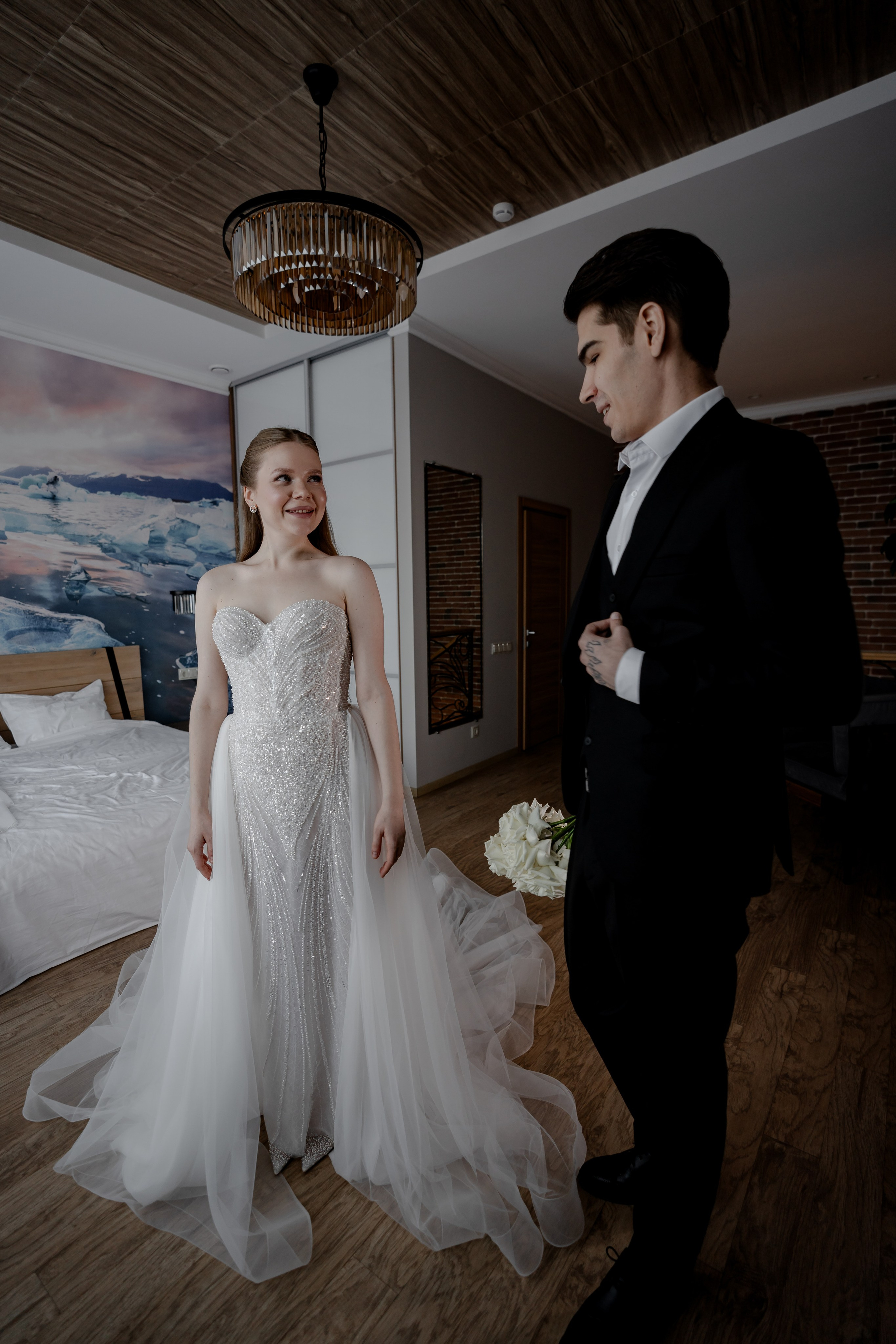 СВАДЕБНАЯ СЬЕМКА СБОРОВ В ОТЕЛЕ И ВЫЕЗД НА ЦЕРЕМОНИЮ (СНЯТО В СИБИРЕ В НИЖНЕВАРТОВСКЕ). Профессиональный фотограф, Санкт-Петербург — Виктория Богомолова
