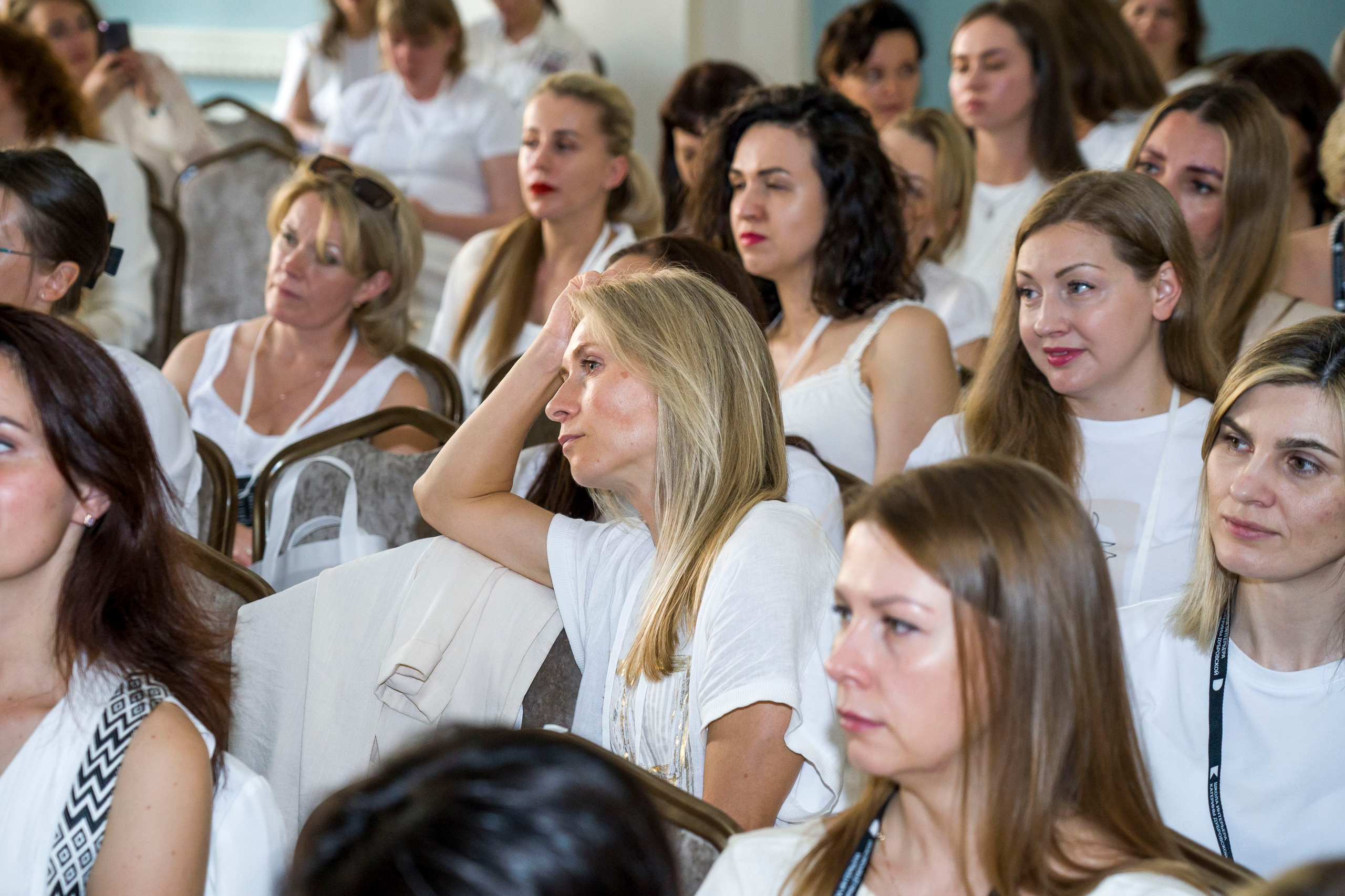 Дизайн-тусовка от школы интерьера Екатерины Дубровской. Фотограф в Санкт-Петербурге. Репортажная и все съёмки для бизнеса
