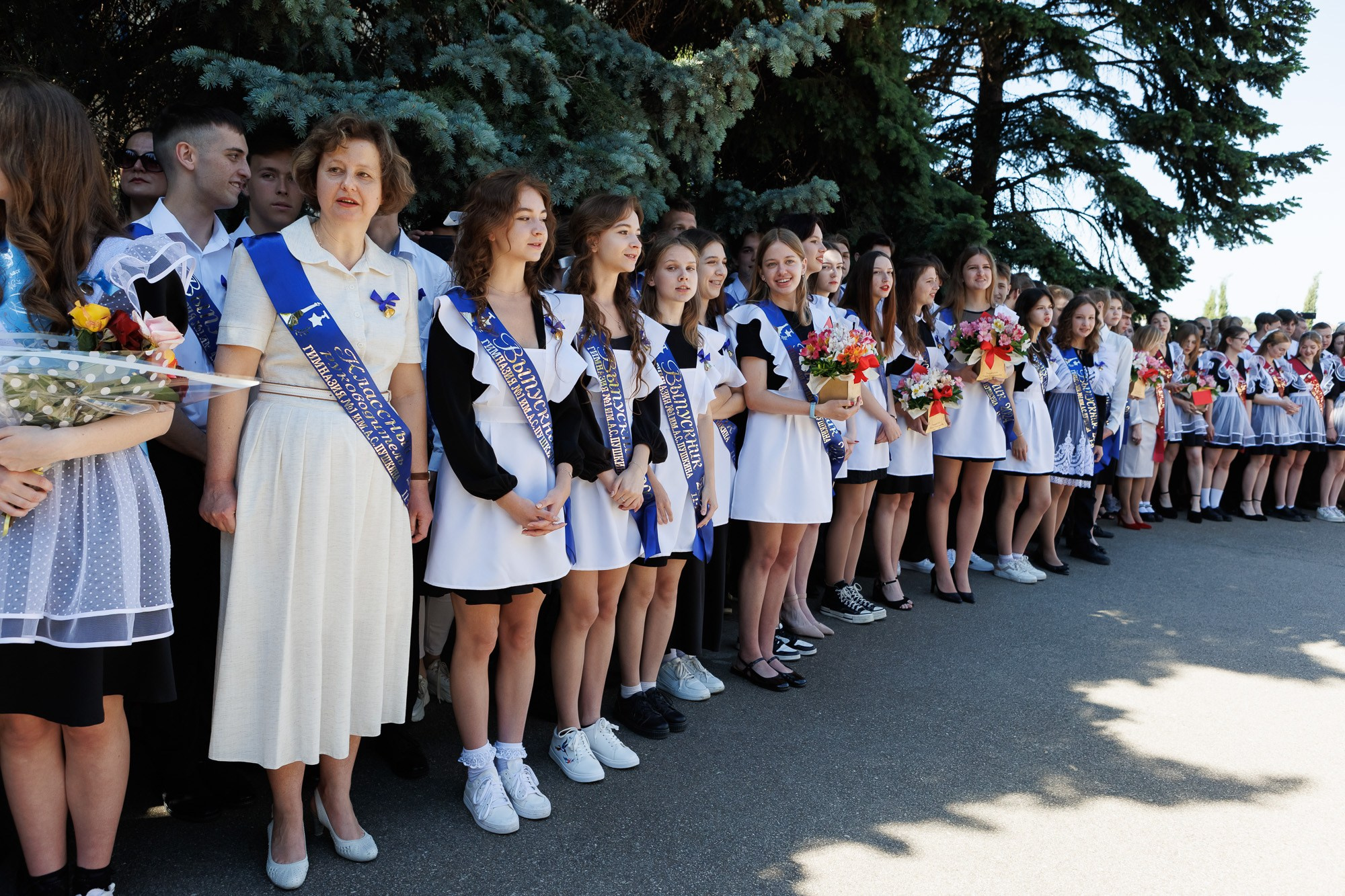 Последний звонок в Гимназии № 1, г. Севастополь. Свадебный фотограф, фотосъемка в Крыму, Севастополе, Симферополе, Ялте