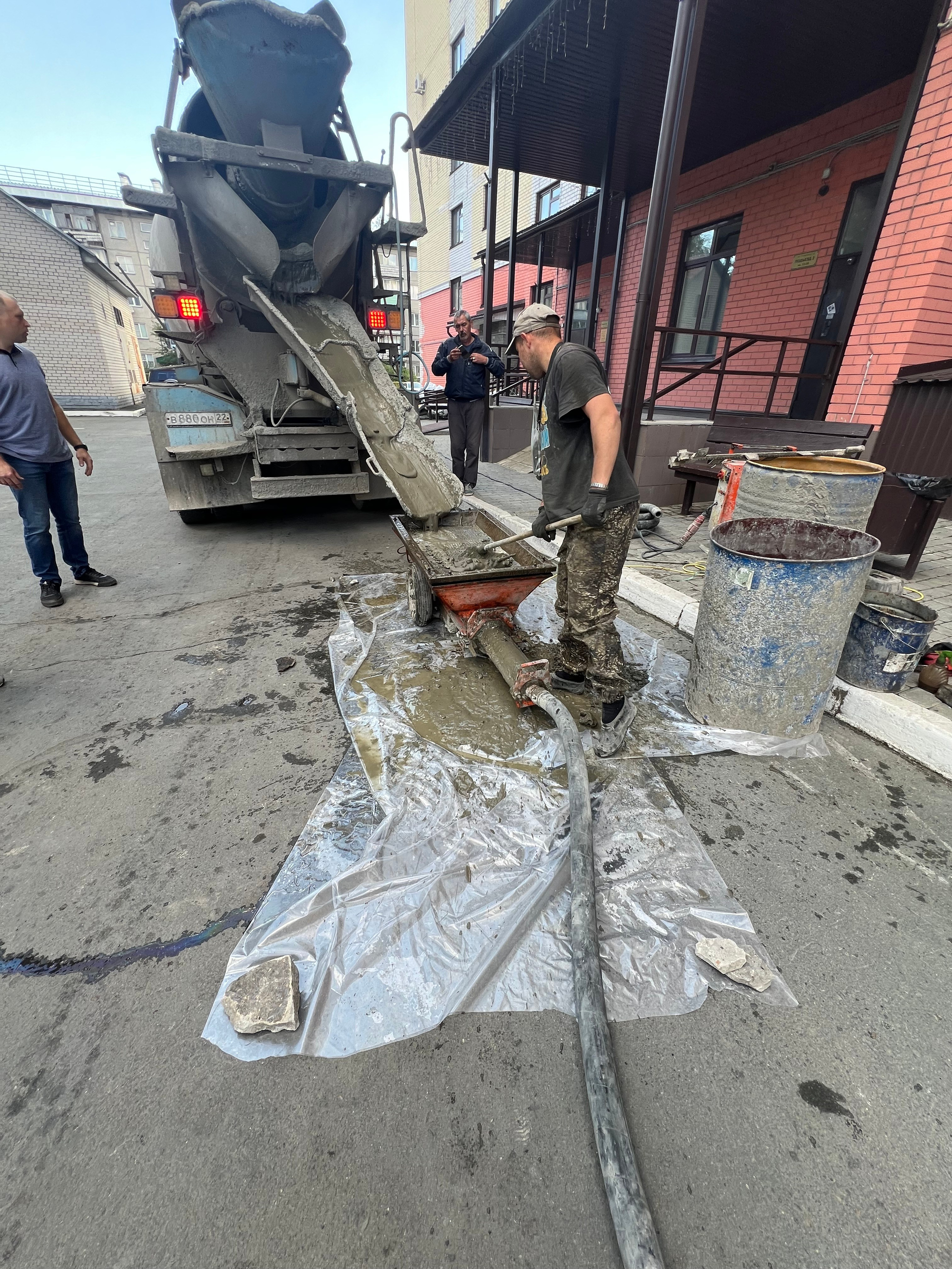 ТСЖ Строителей 33 Монтаж наплавляемой кровли