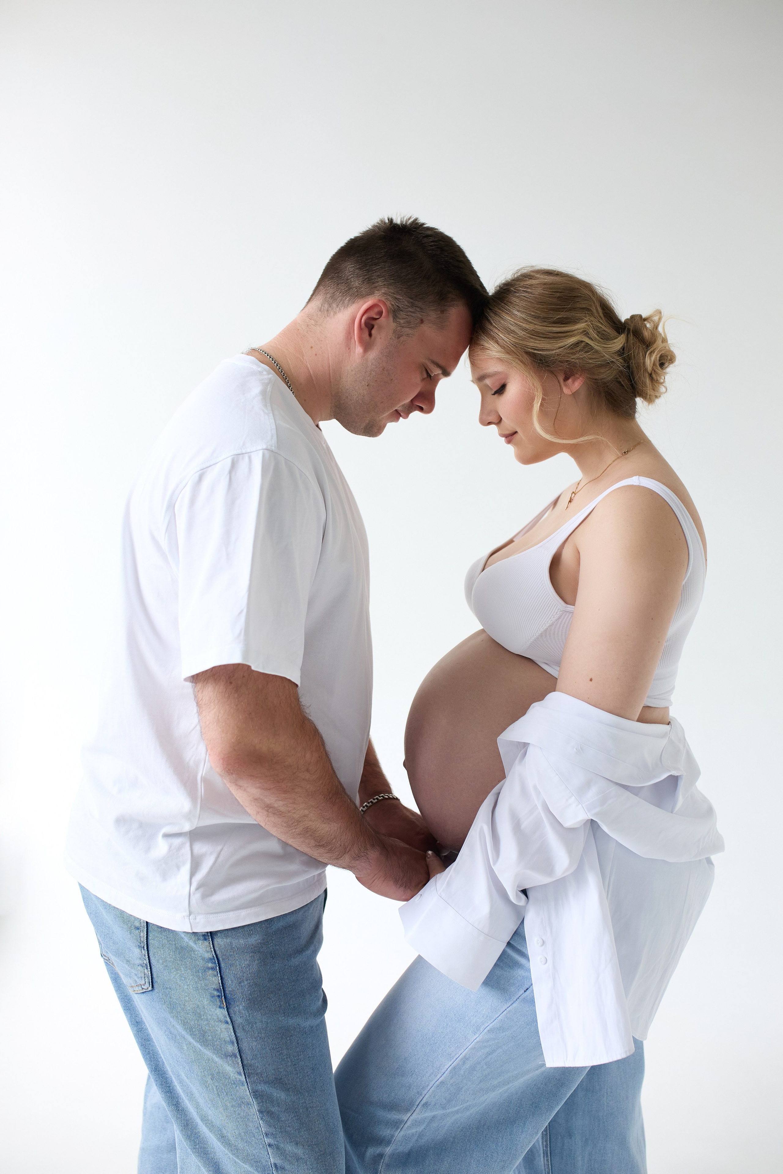 Фотосессия беременности в студии Одинцово