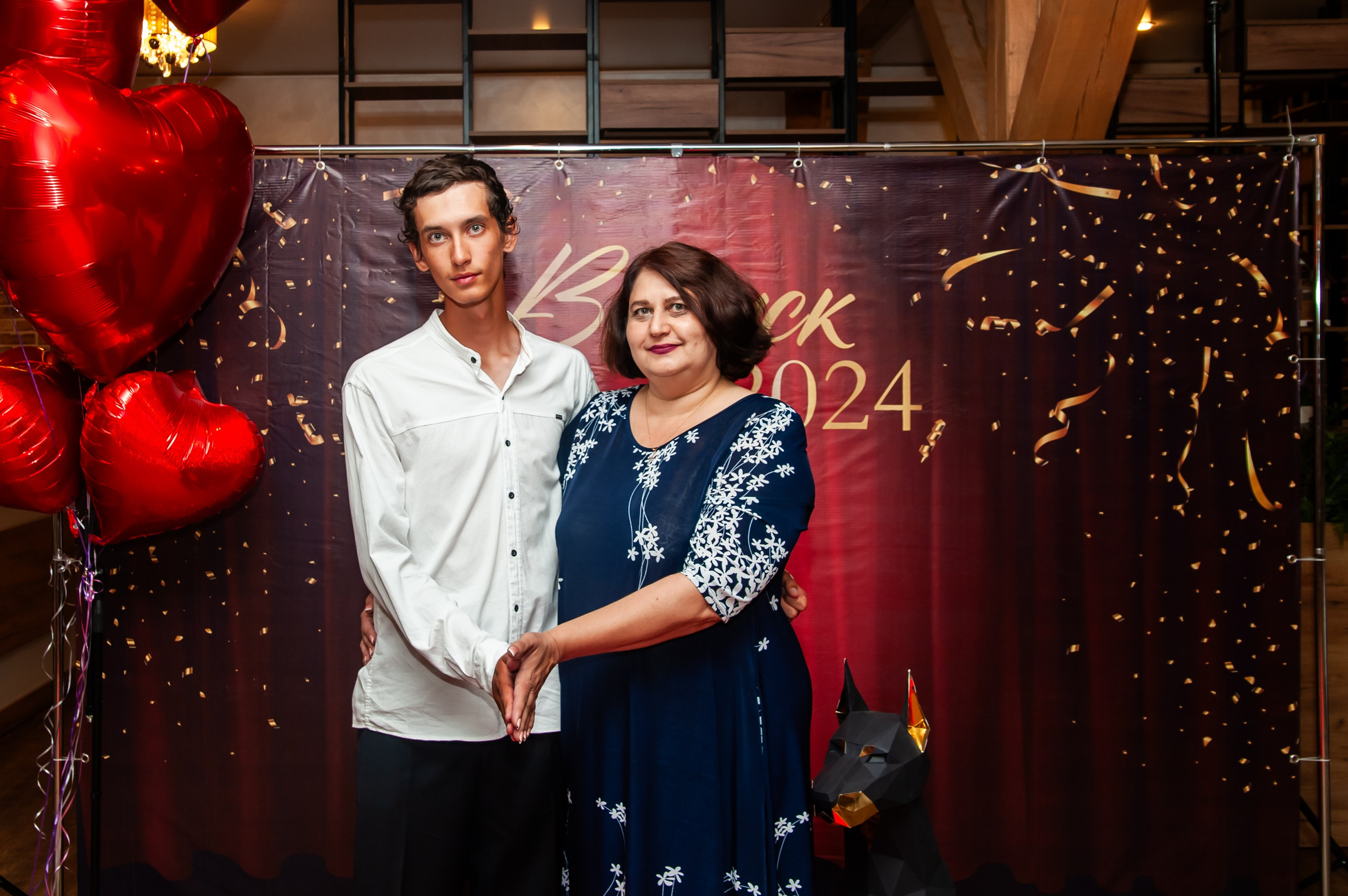 Выпускной МАОУ СОШ № 17 им. Эдуарда Есаяна. Свадебный и семейный фотограф Денис Лукьянов в Краснодаре, Краснодарском крае и Республике Крым