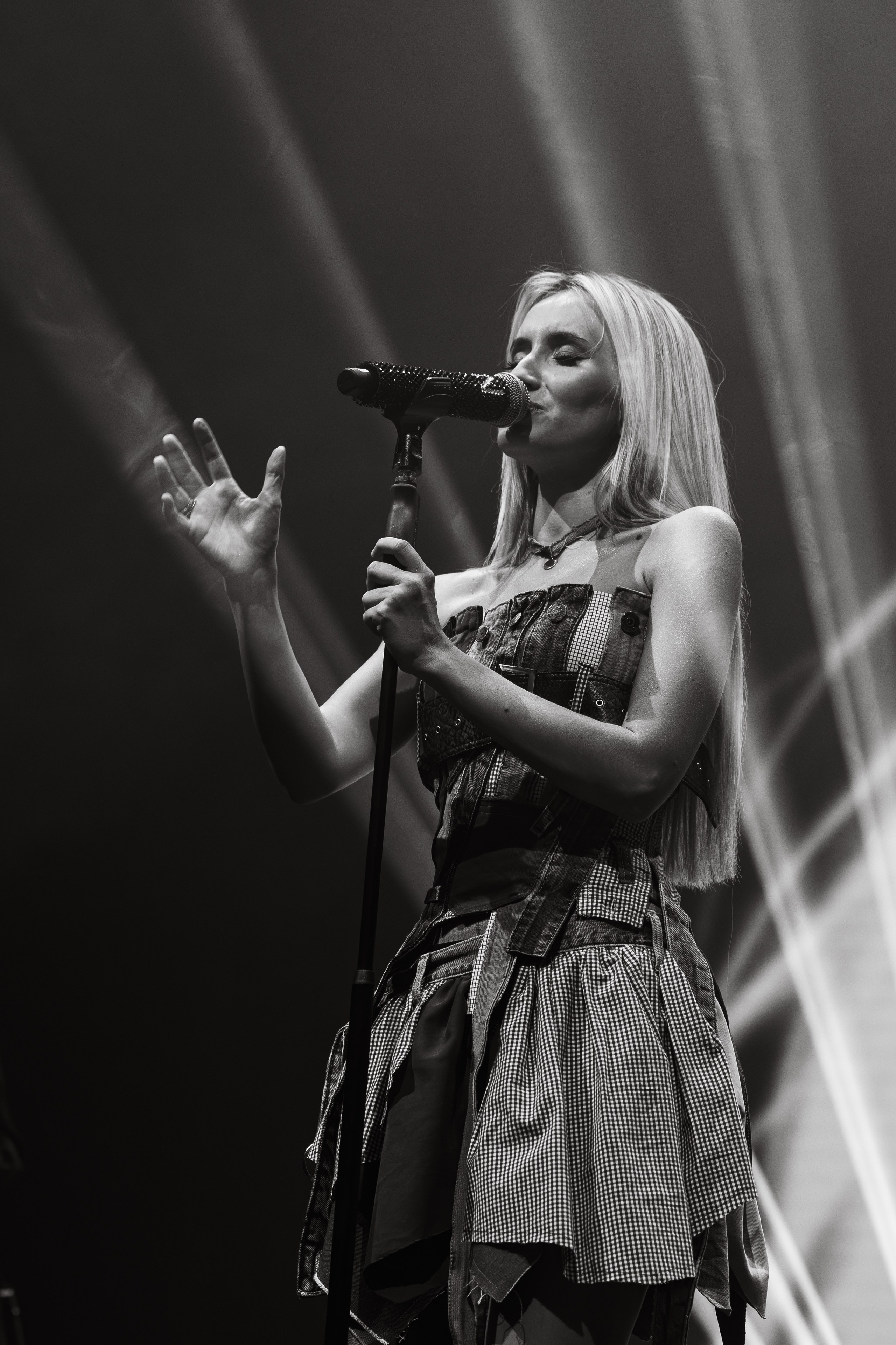 NANSI & SIDOROV. Полина Шубодерова | Фотограф