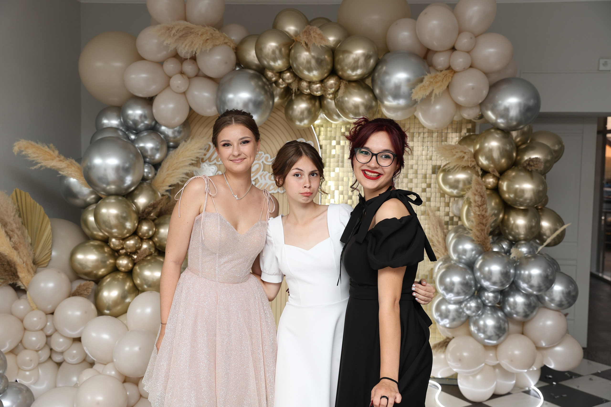 Выпускной 9 класс. Фотограф Любава Колесник. Выпускные альбомы в Крымском районе