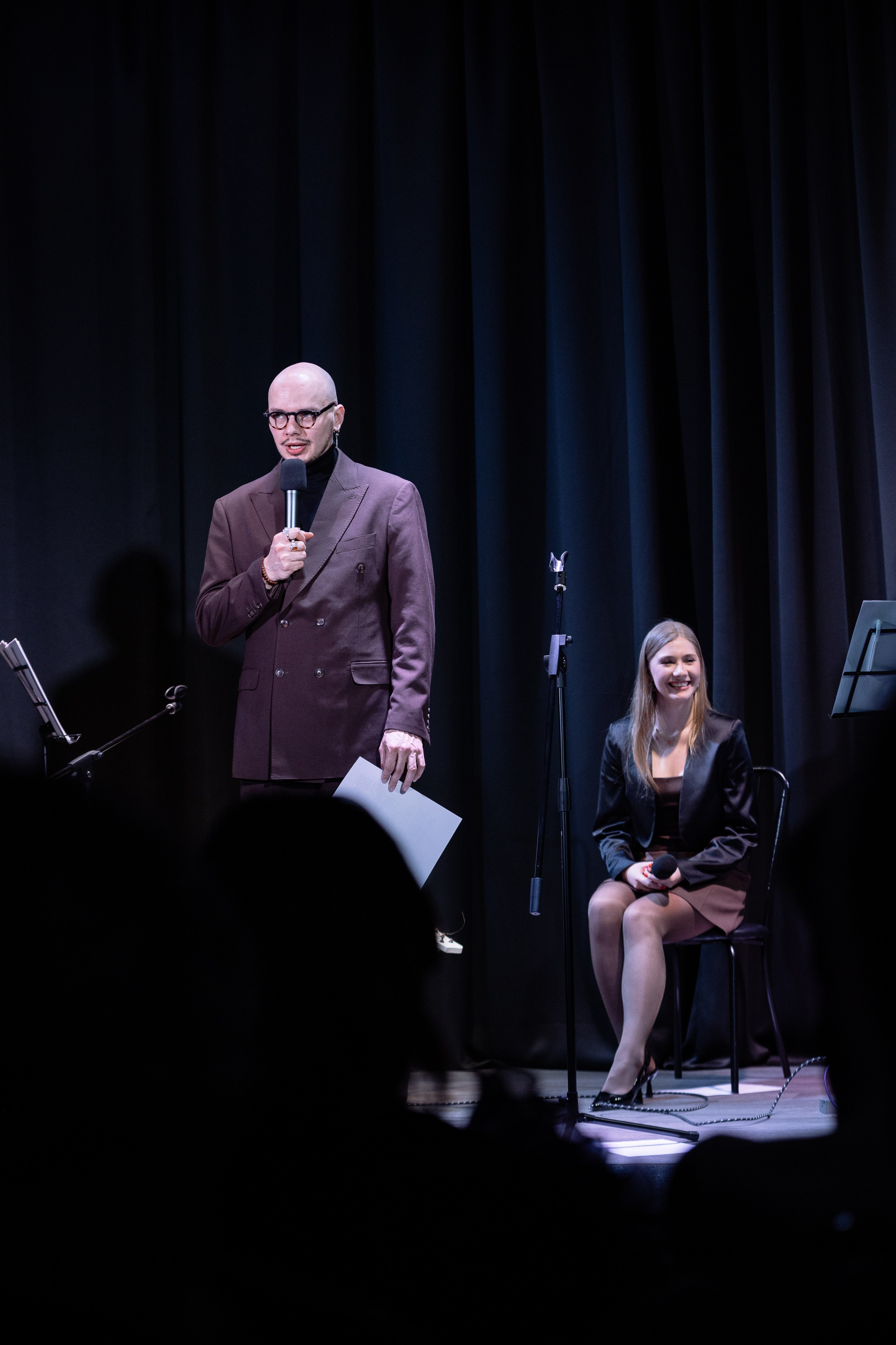 Поэтический вечер с Игорем Бушмелевым и Никой Станиславчик. Фотограф Юлия Мальцева