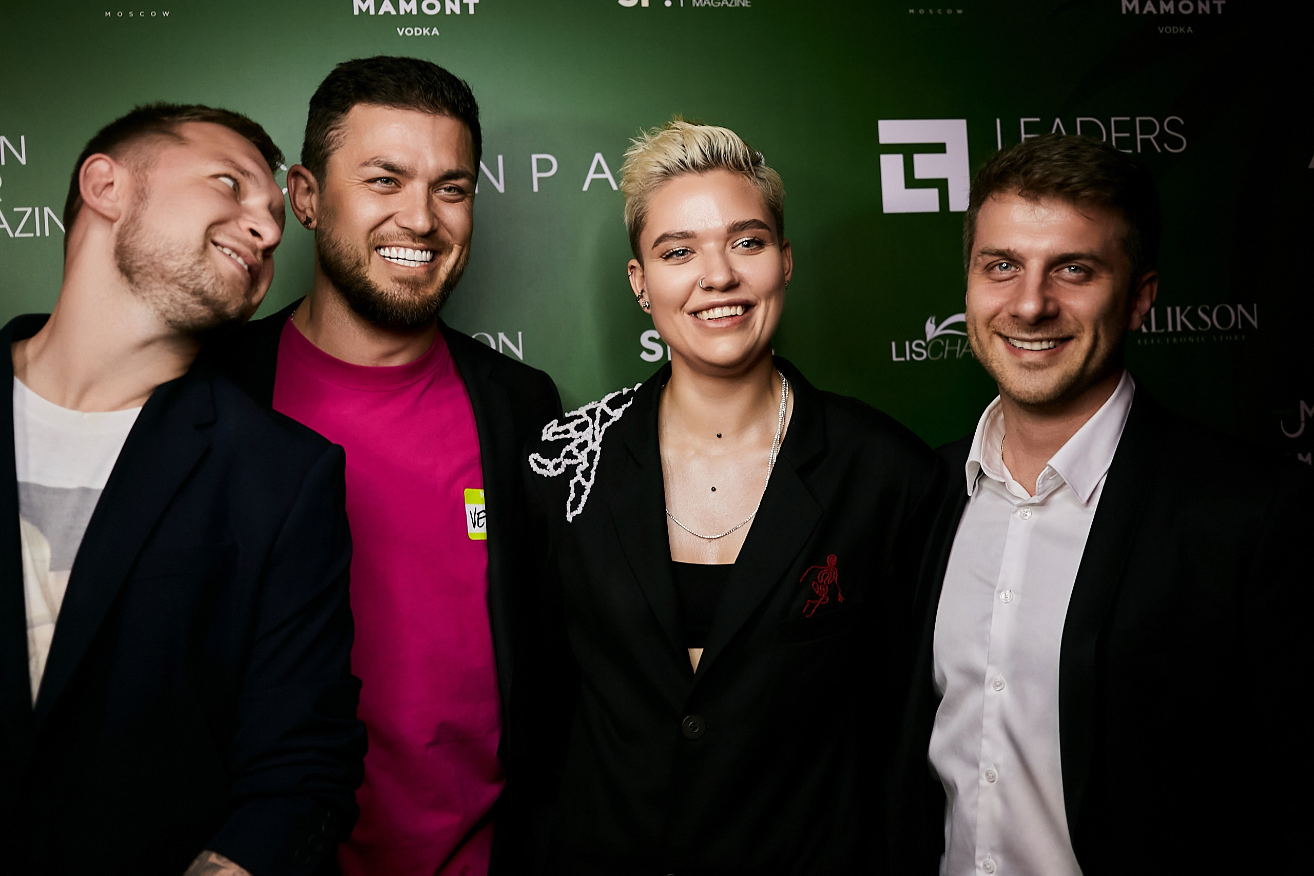 SCREENPAPER Unveils First Printed Glossy Magazine in Star-Studded Fashion Show. Фотограф и Видеограф в Москве. Олег Корушев