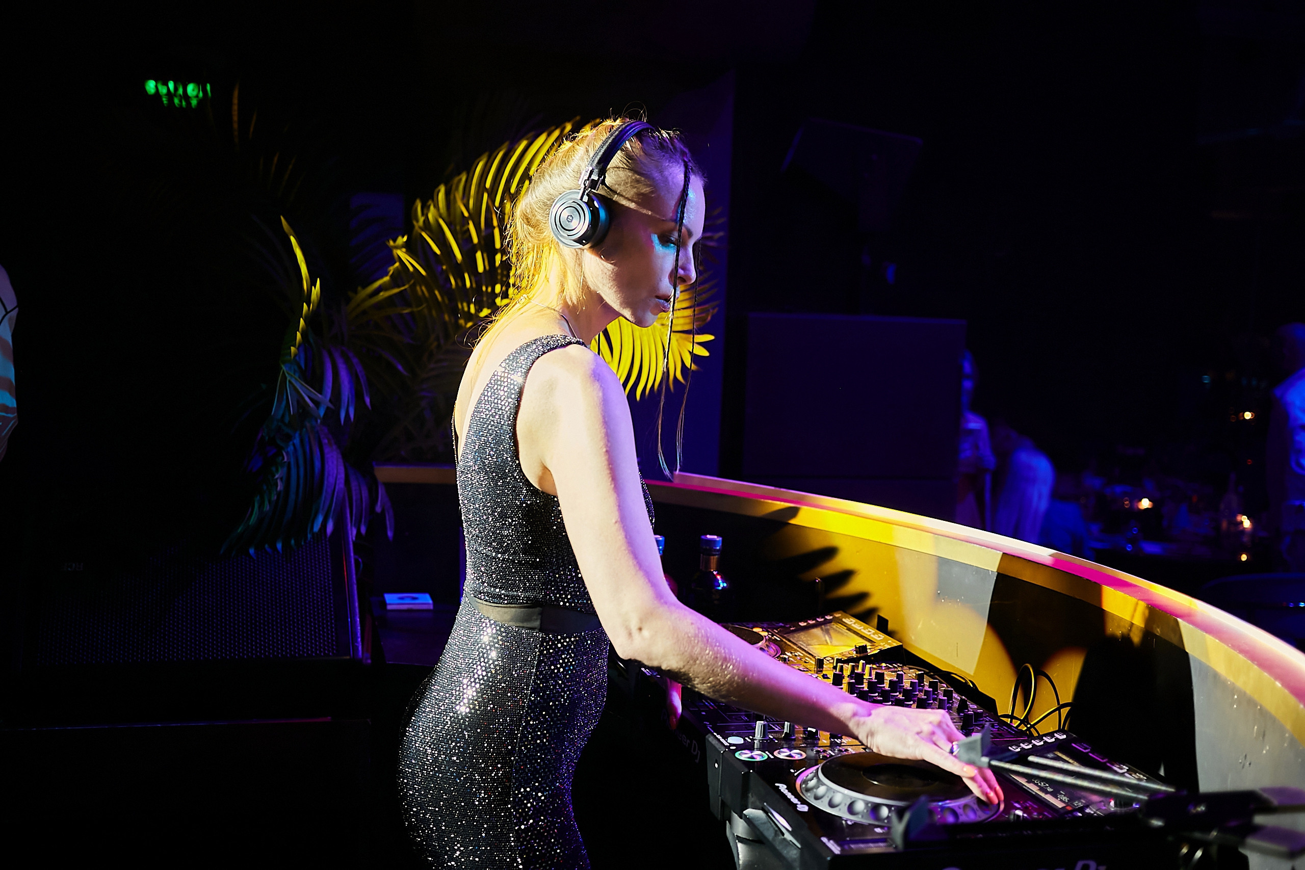 Fashion — презентация журнала Screenpaper. Фотограф и Видеограф в Москве. Олег Корушев