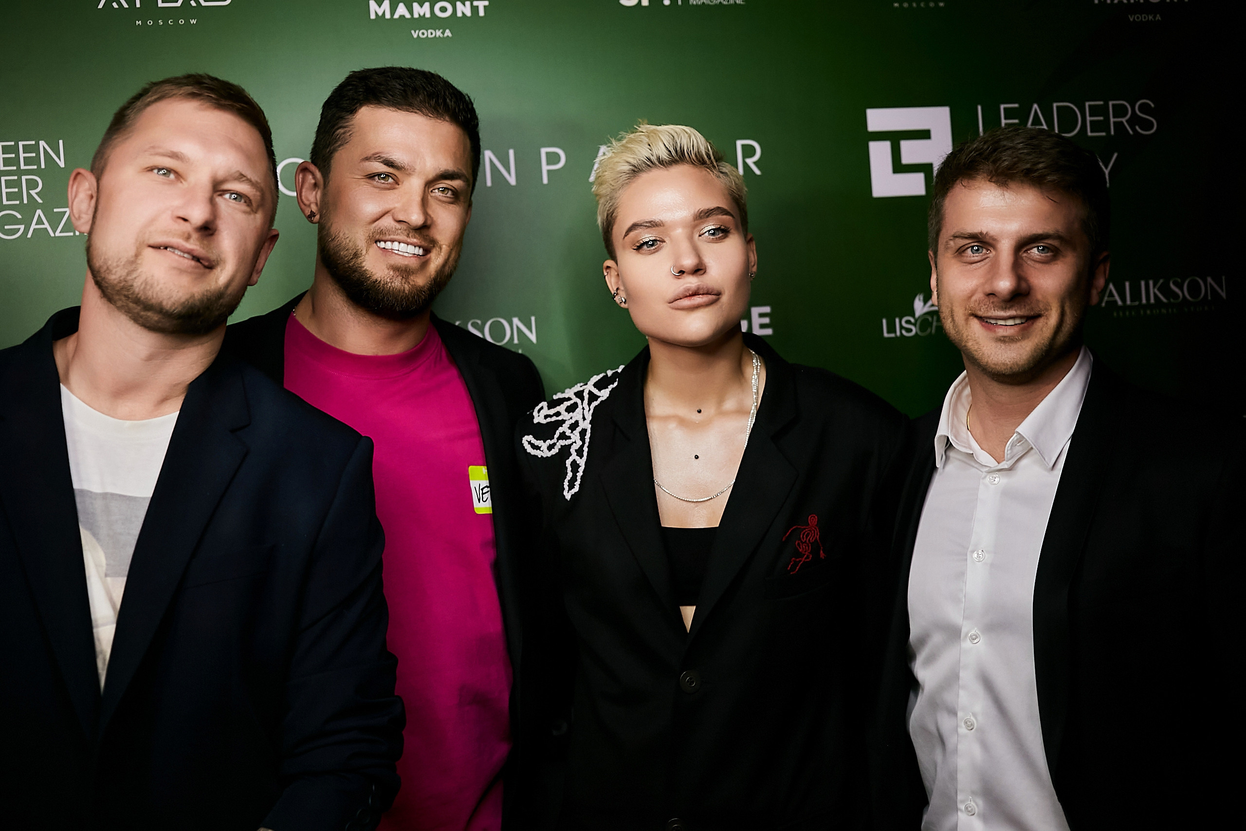 SCREENPAPER Unveils First Printed Glossy Magazine in Star-Studded Fashion Show. Фотограф и Видеограф в Москве. Олег Корушев