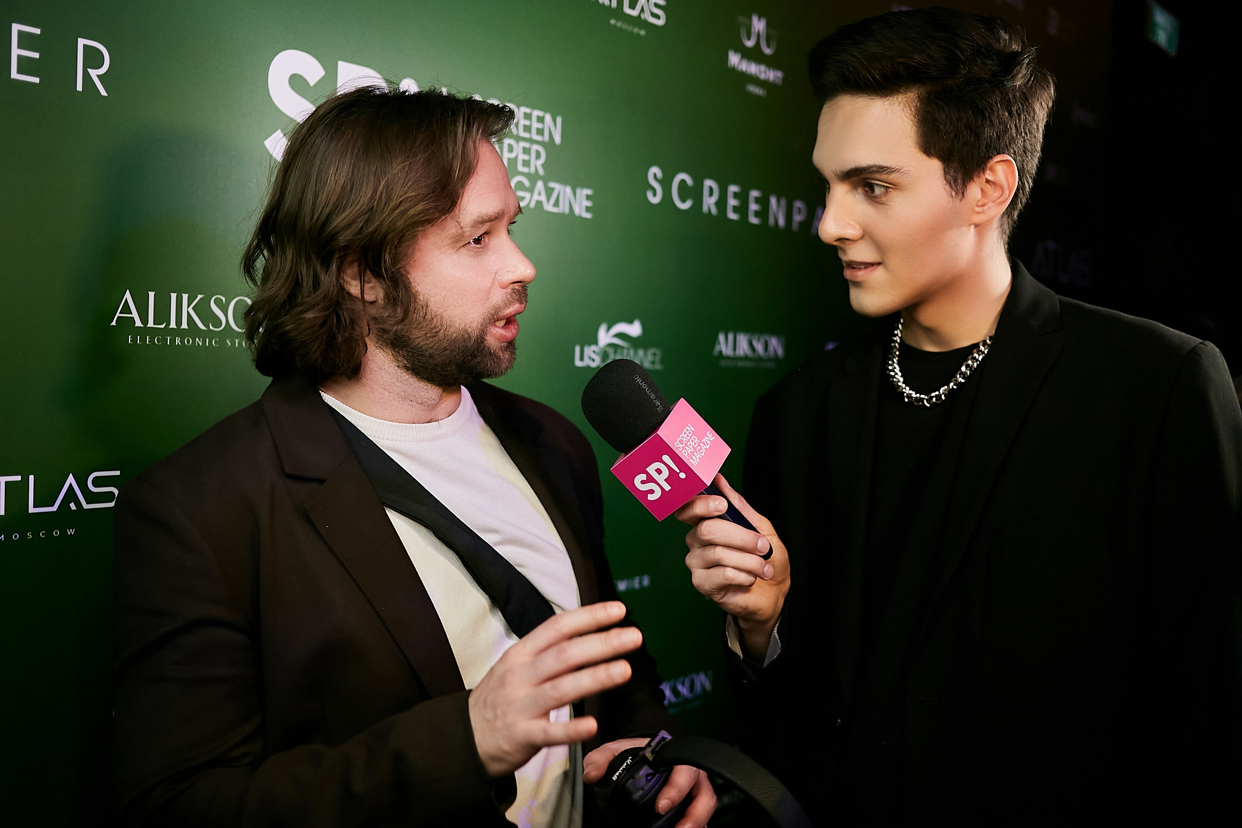 SCREENPAPER Unveils First Printed Glossy Magazine in Star-Studded Fashion Show. Фотограф и Видеограф в Москве. Олег Корушев