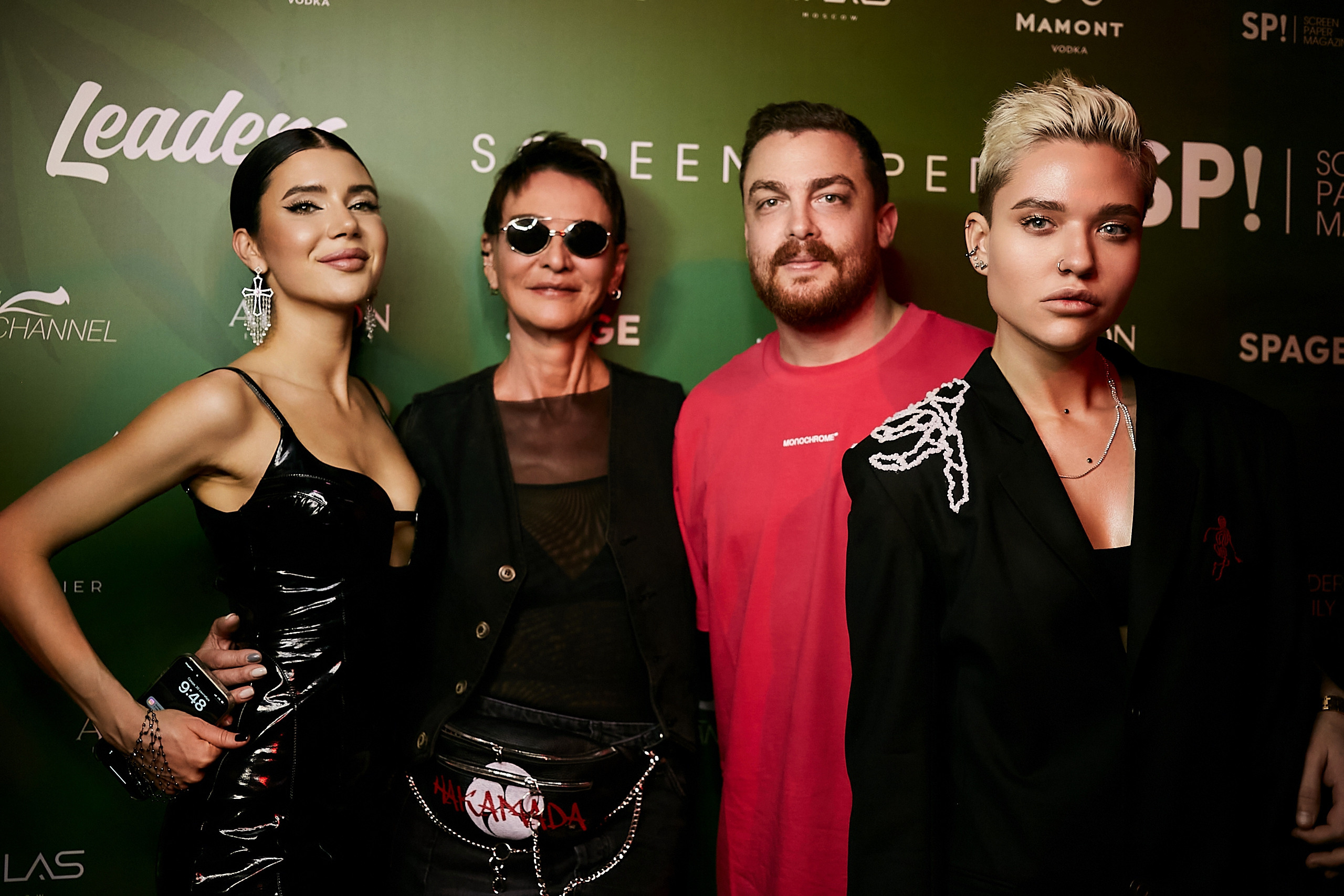 SCREENPAPER Unveils First Printed Glossy Magazine in Star-Studded Fashion Show. Фотограф и Видеограф в Москве. Олег Корушев
