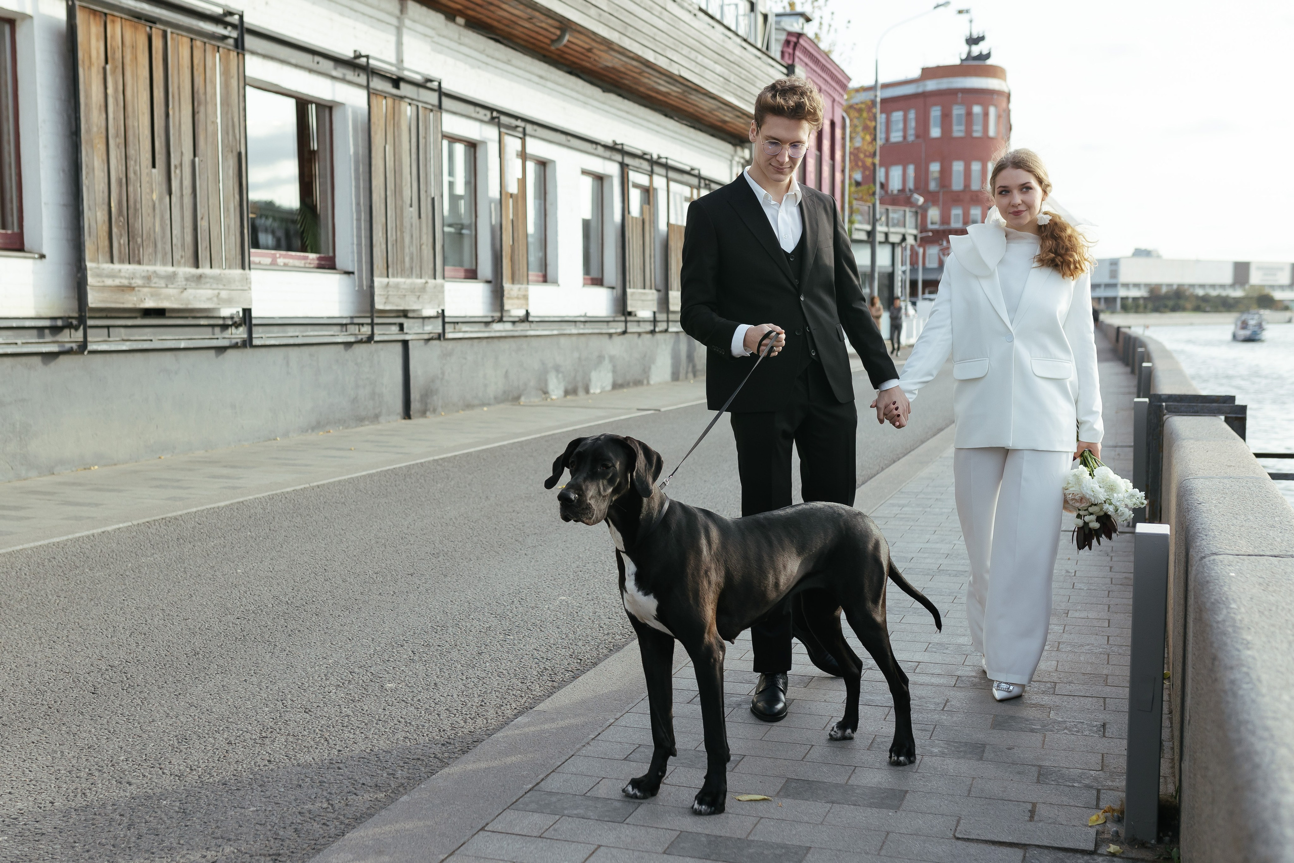 Таня и Егор. Городская прогулка. Свадебный фотограф Калуга Москва Диана Румянцева